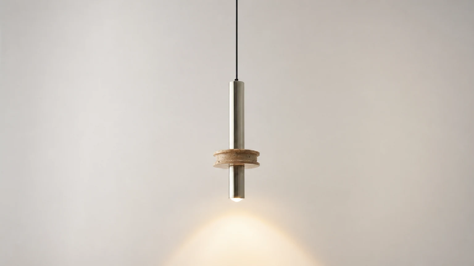 Lampa wisząca Tralune D255 w ciepłej scenerii wnętrza