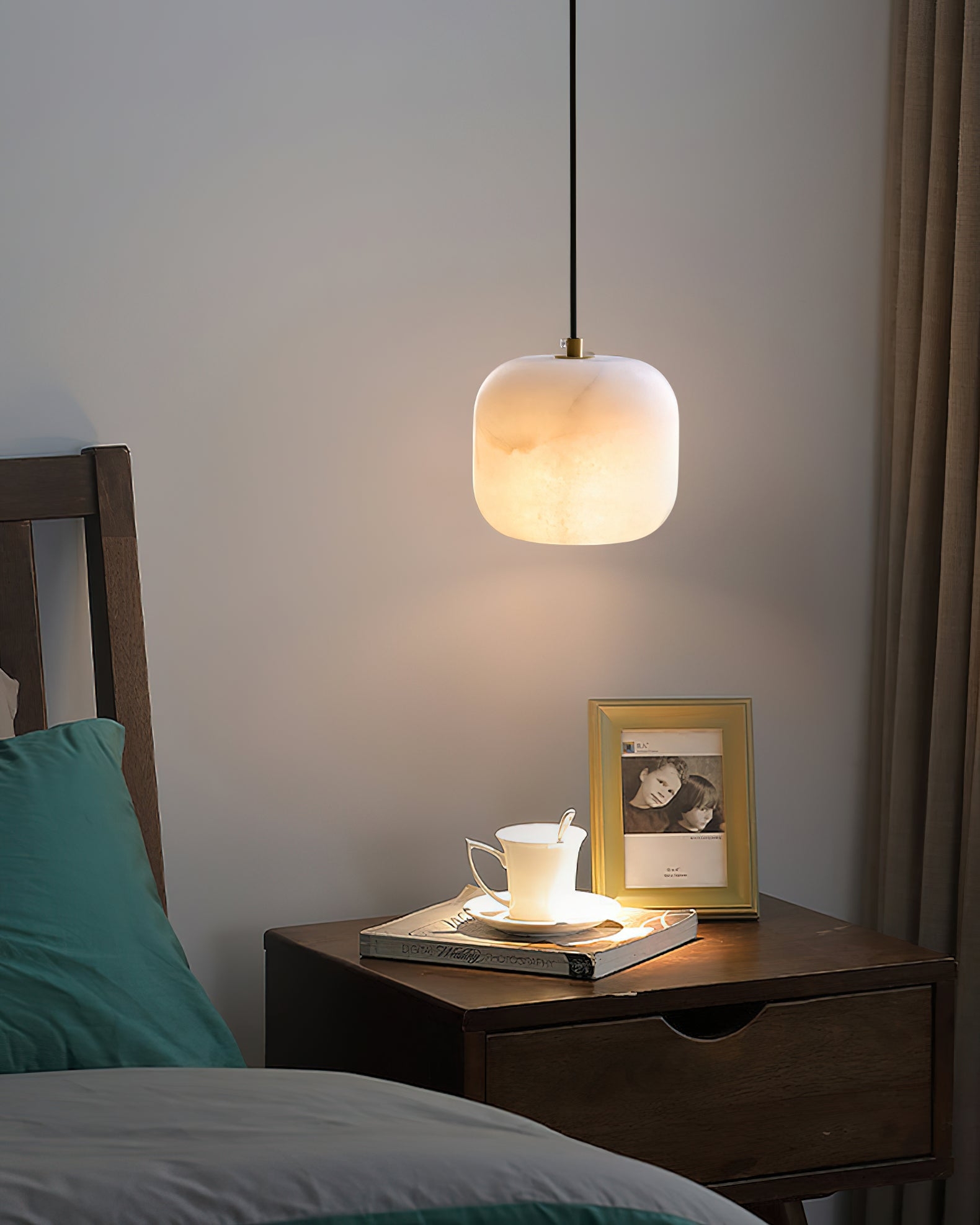 Alabaster Bedside Pendant Light D423