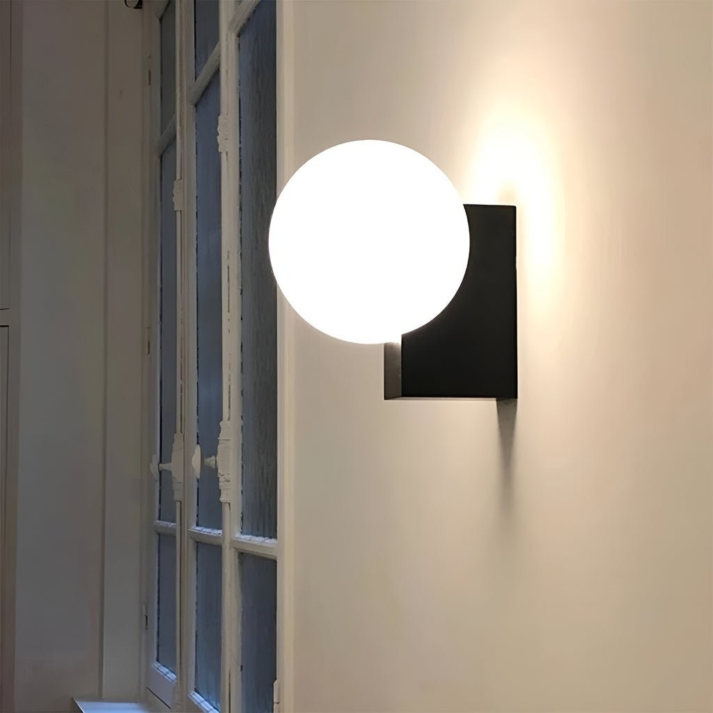Minimalist Spherical Wall Lamp M547