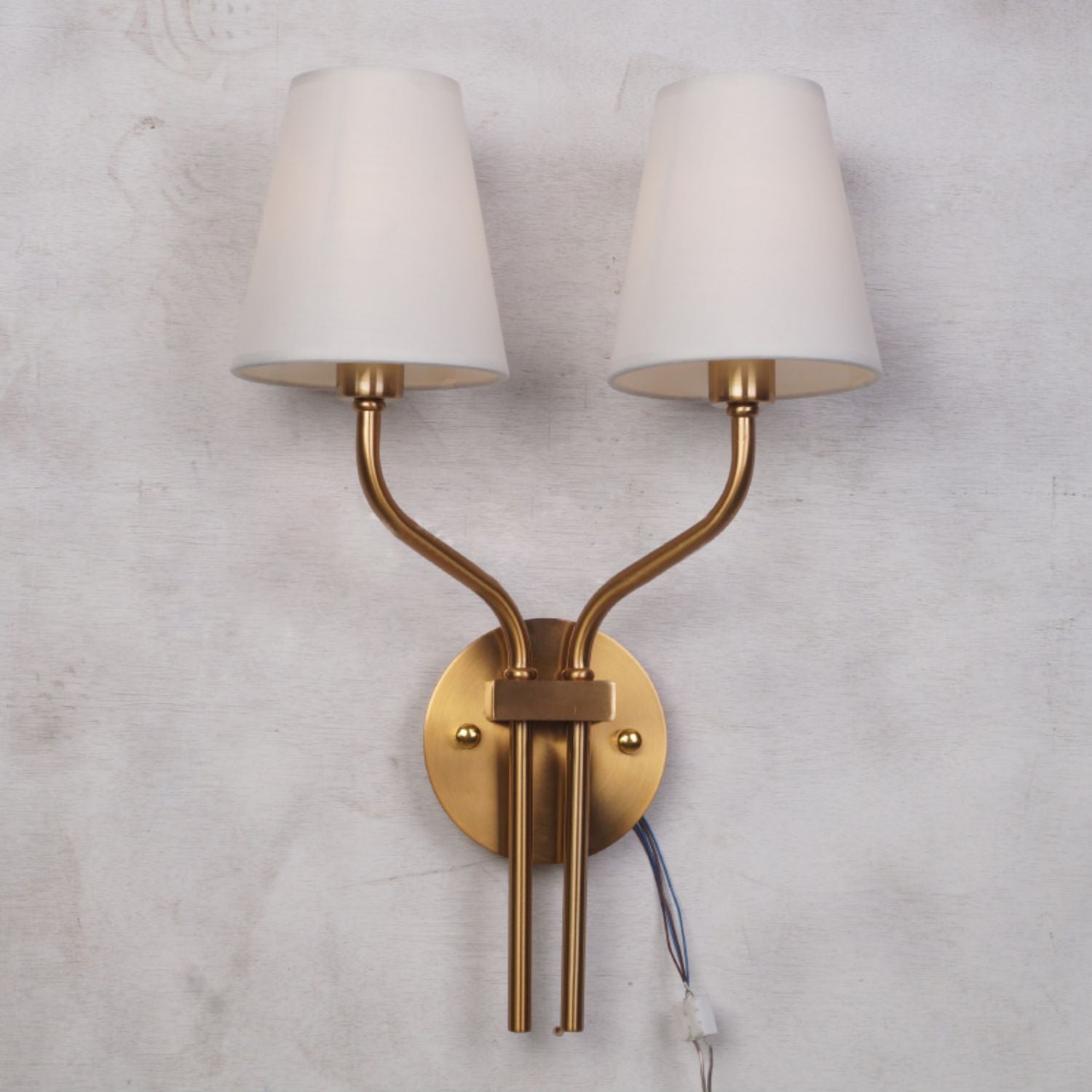 Safavieh Ezra Wall Lamp D488
