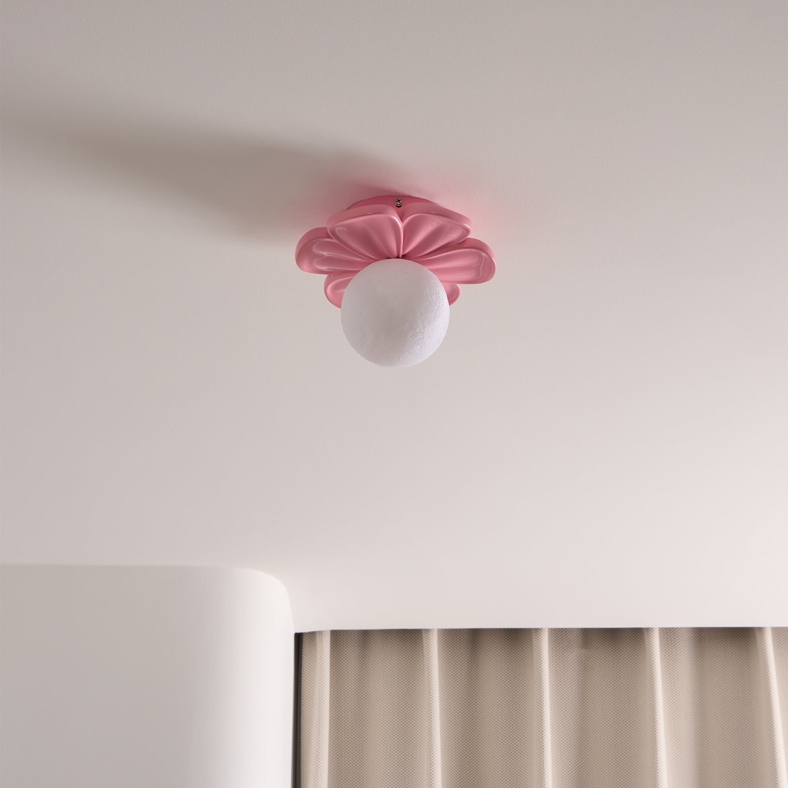 Cream Bloom Flower Ceiling Lamp D408
