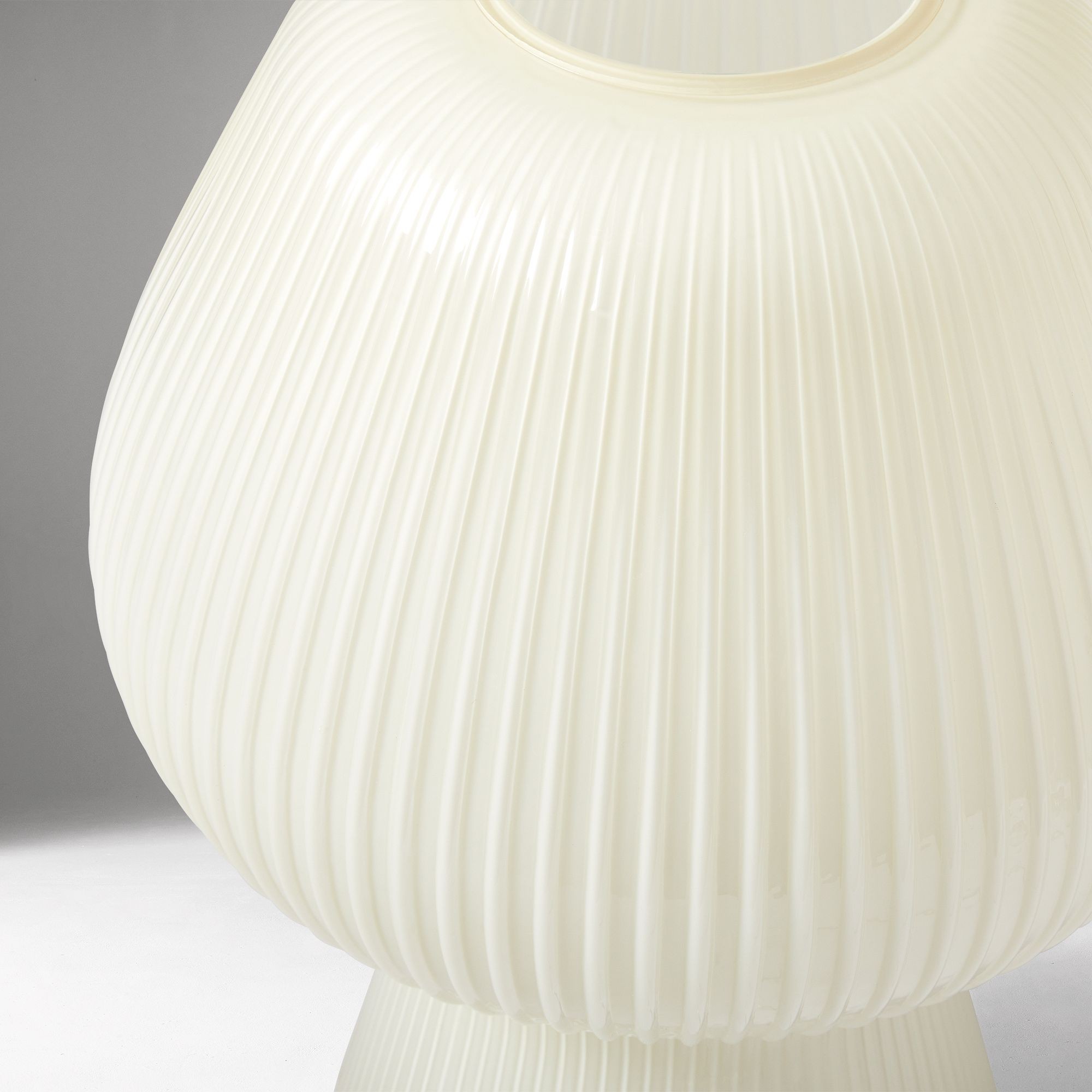 Nera Ribbed Glass Table Lamp Retro - Modern Design Glow Nightstand Accent T626