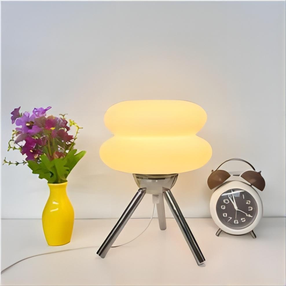 Lollipop Bauhaus Glass Tripod Table Lamp S24