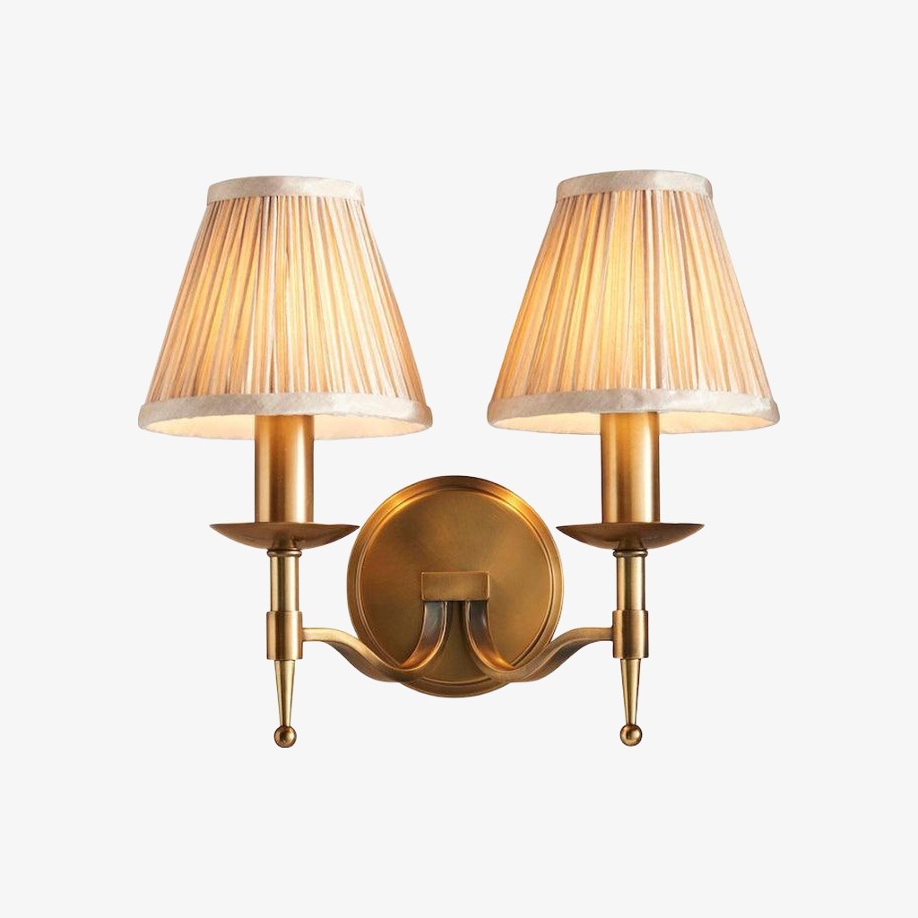 Tela Traditional Brass Wall Light - Classic Curved-Arm Sconce for Living Room & Hallway T655