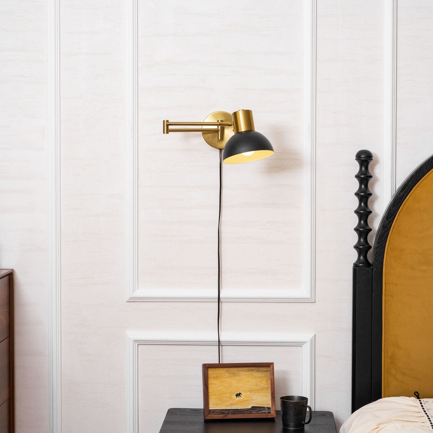 Adjustable Arm Plug In Wall Lamp D371
