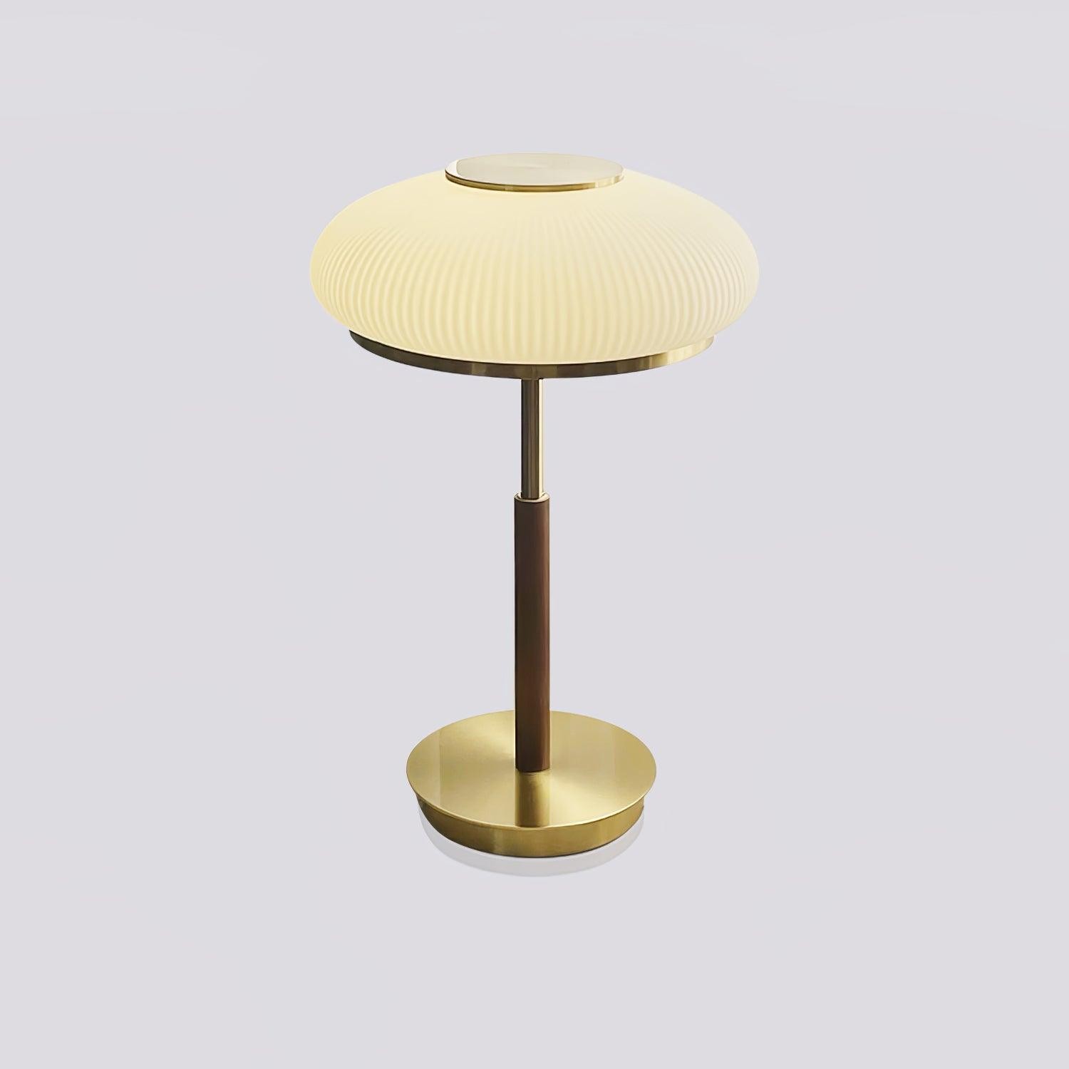 White Beautiful Luxury Fashion Metal Table Lamp M50