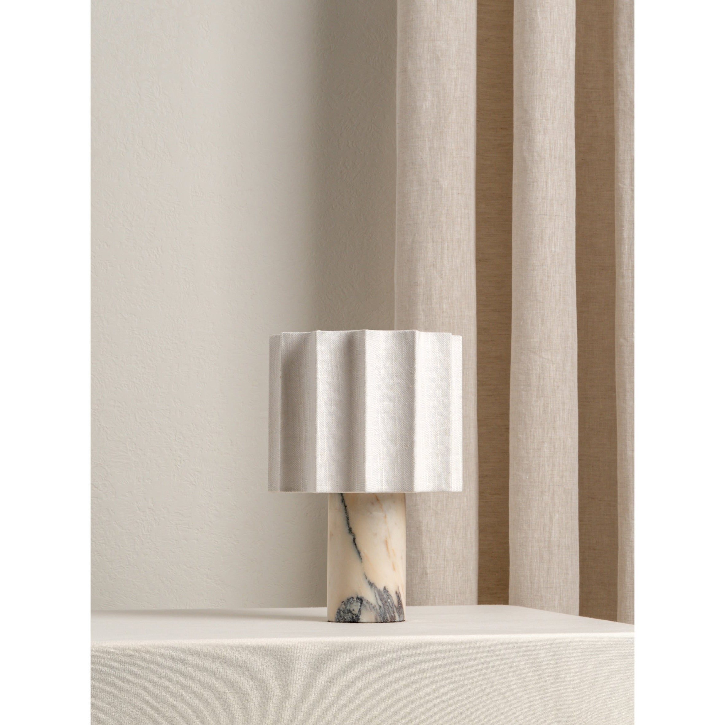 Valli Table Lamp D668