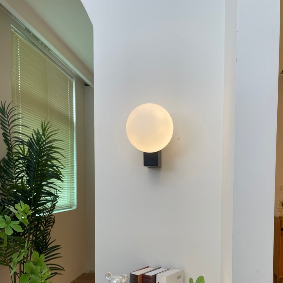Minimalist Spherical Wall Lamp M547