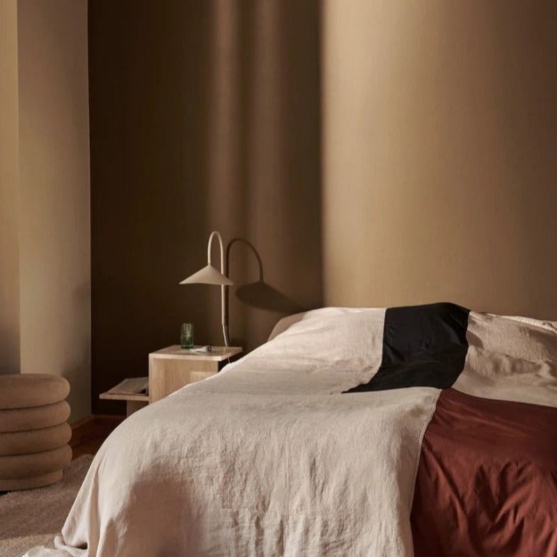Leaf Shape Swivel Metal Wall Lamp