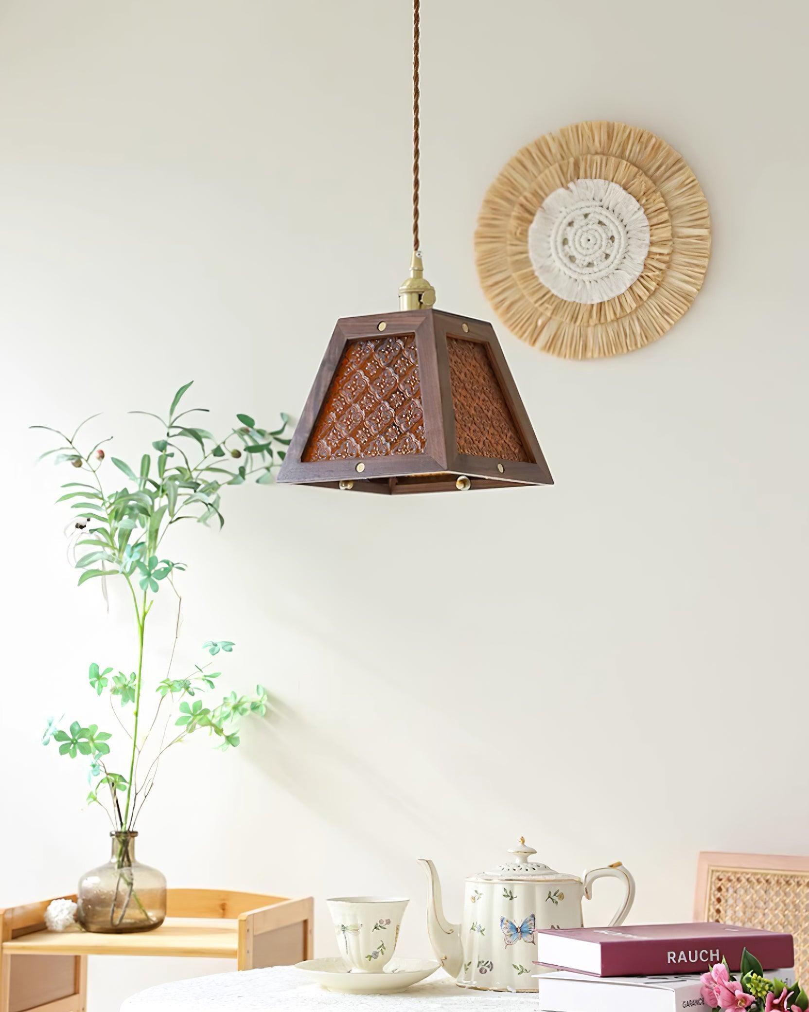 Retro Pattern Glass Pendant Lamp M399