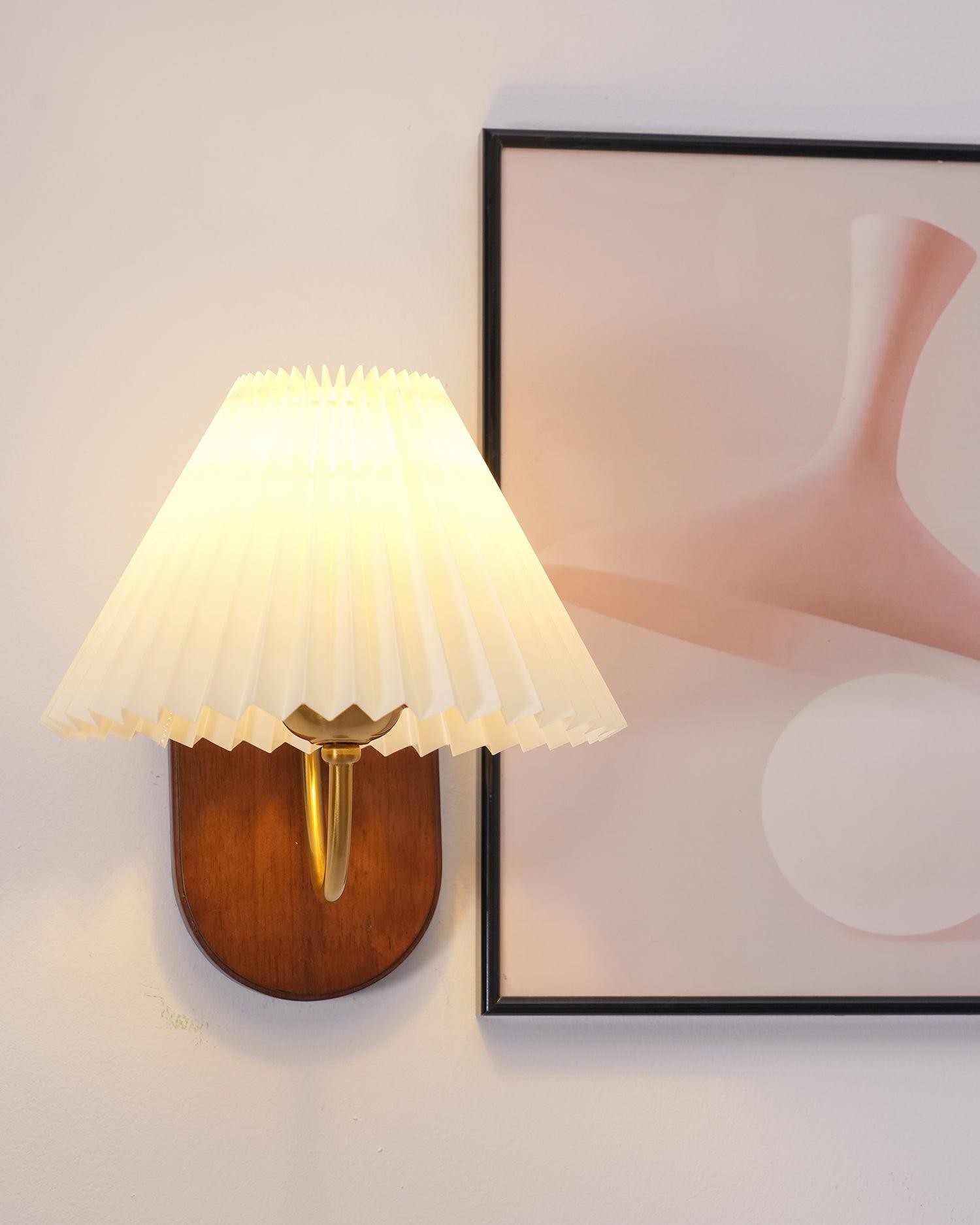 Modern Fashion Wall Lamp for Bedroom M148
