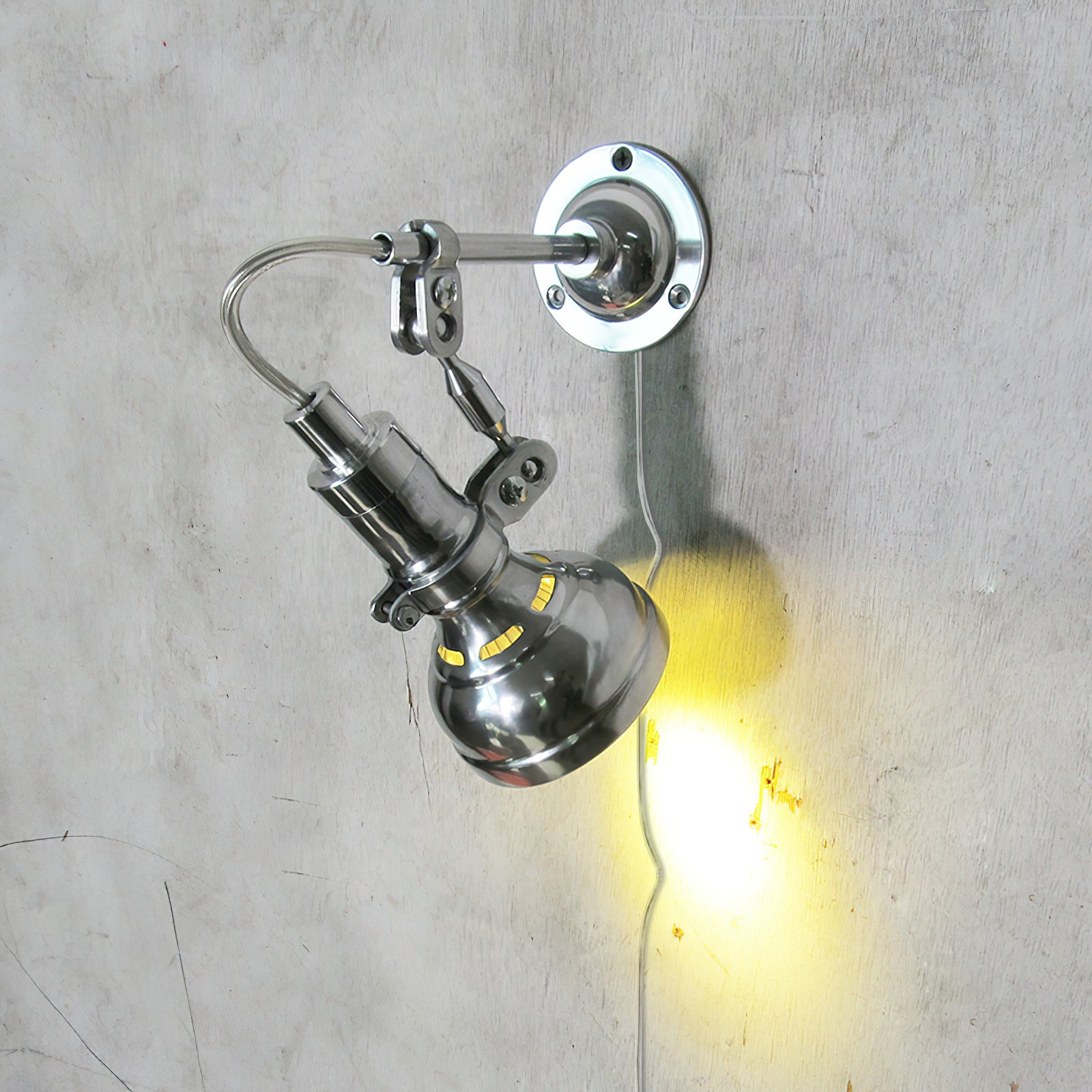 Ralph Rocker Arm Plug-in Wall Lamp D489