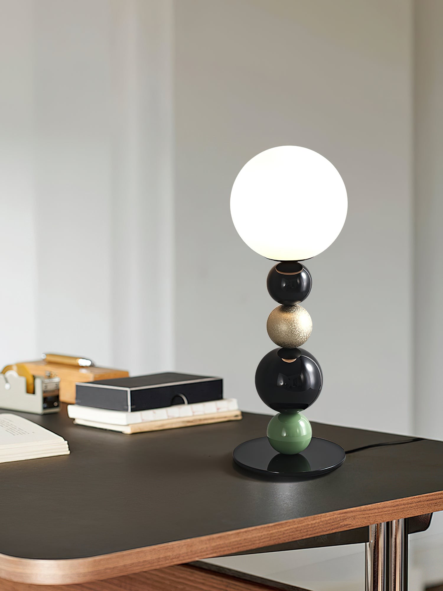 Round Balls Stacking Green Table Lamp M521