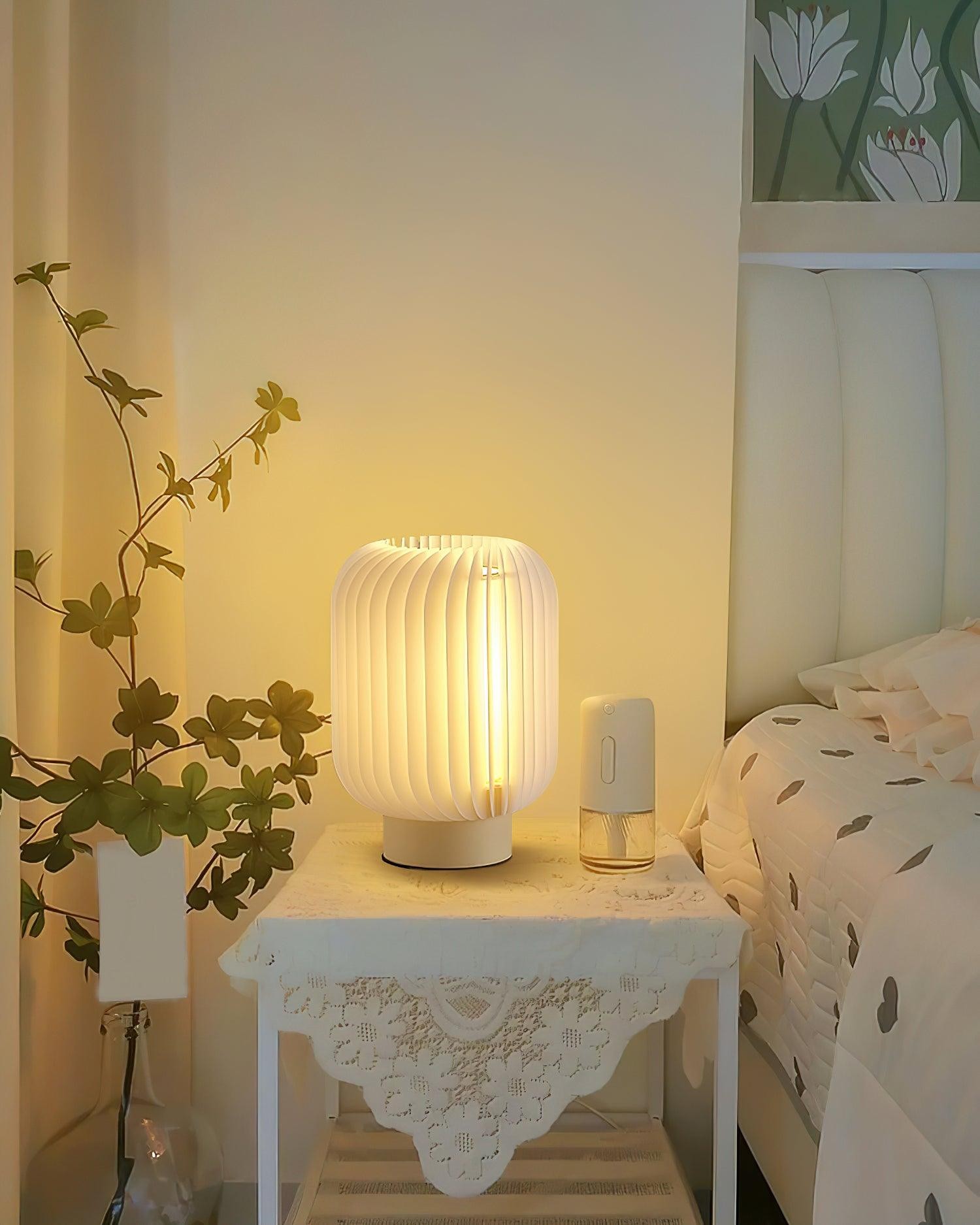 Round Translucent Pleated Table Lamp Suitable For Living Room M32
