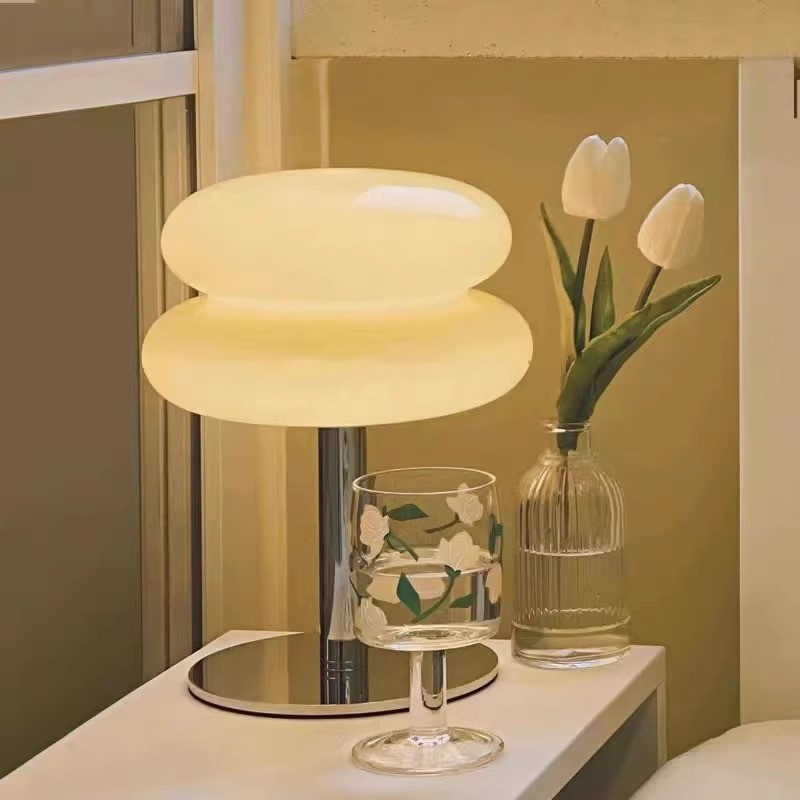 Bauhaus Lollipop Ripple Glass Table Lamp S18