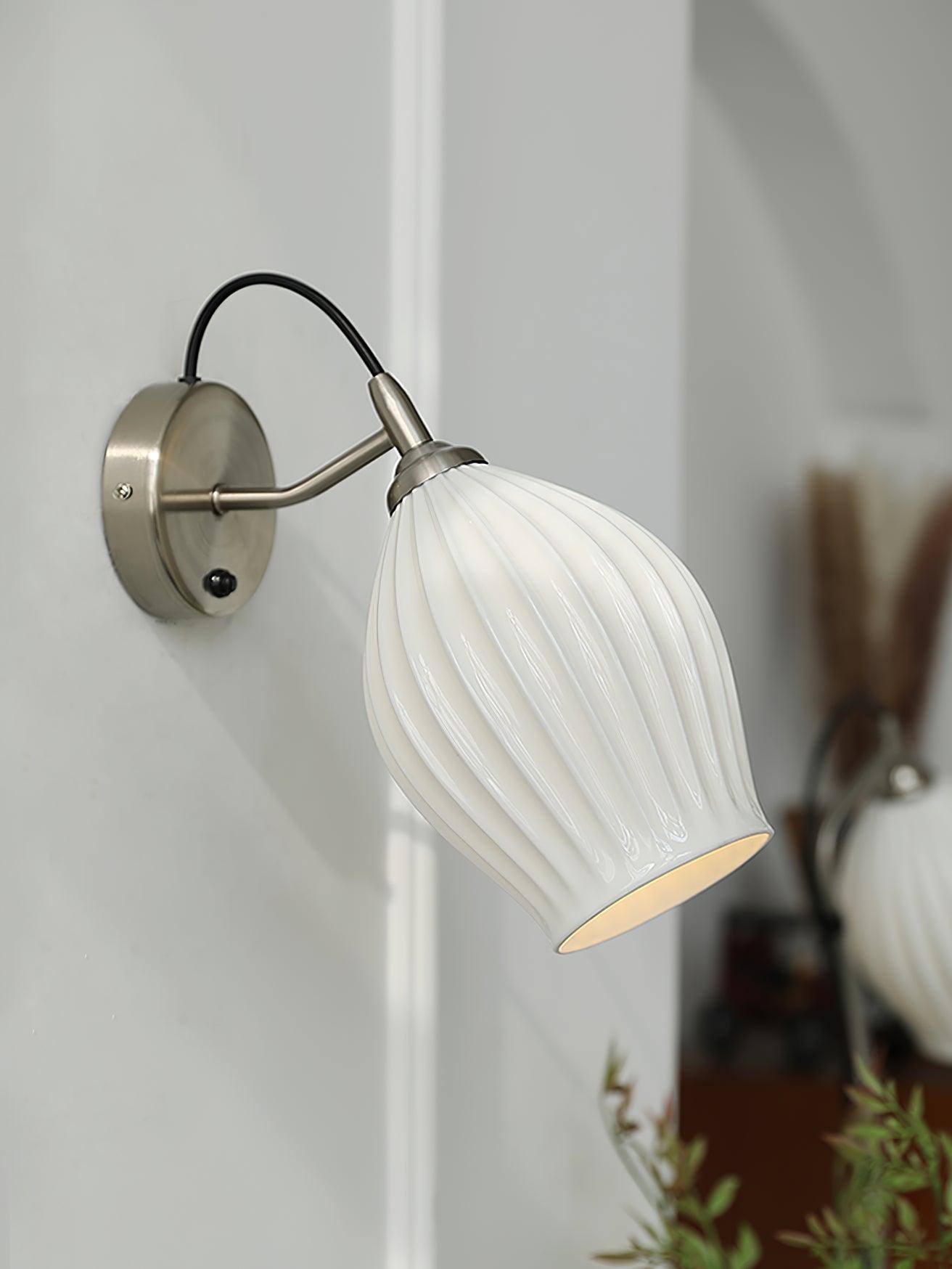 Cream Style Ceramic Ribbed Wall lamp M79