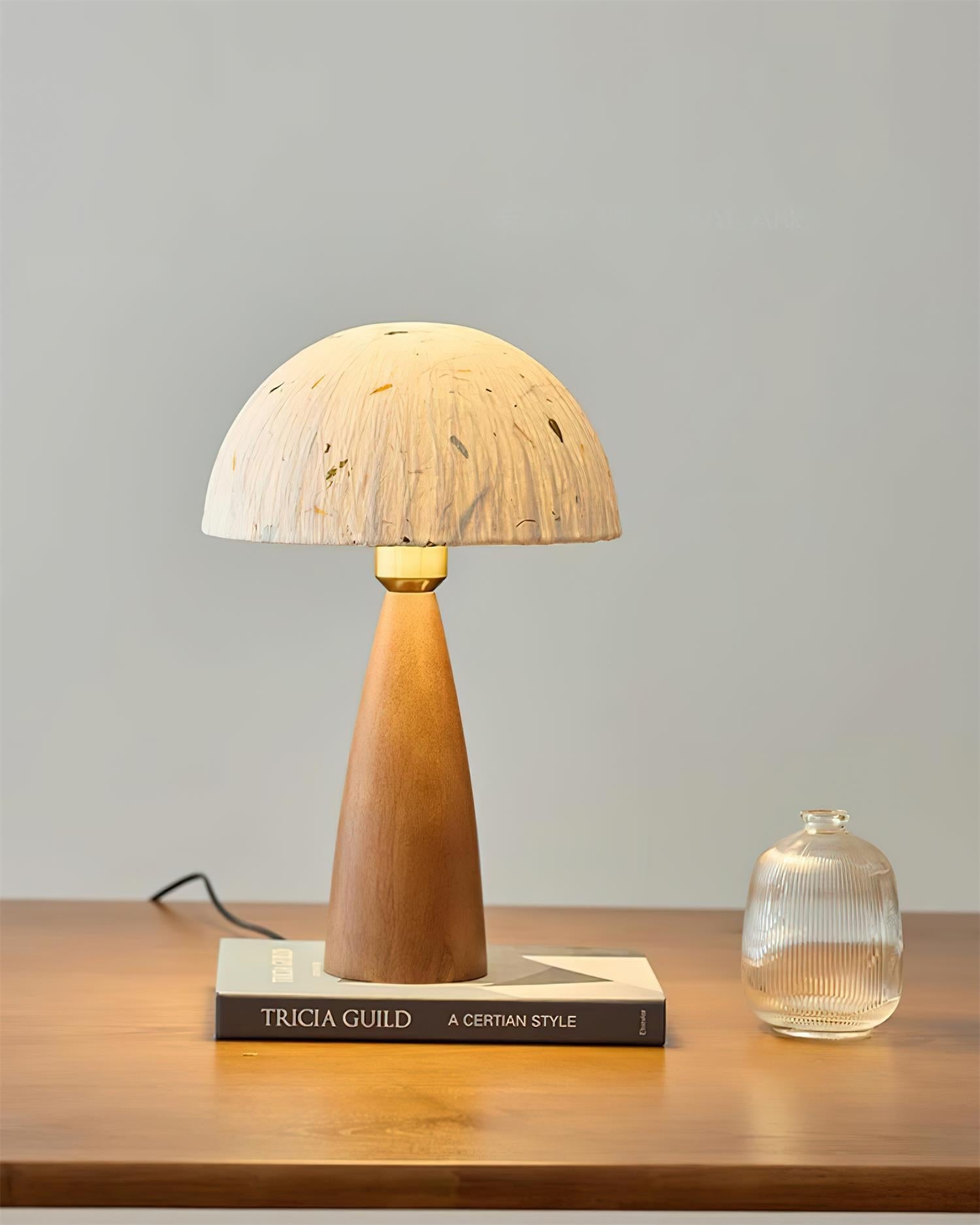Lampa stołowa Kent Wood D62 stylizowana na książki