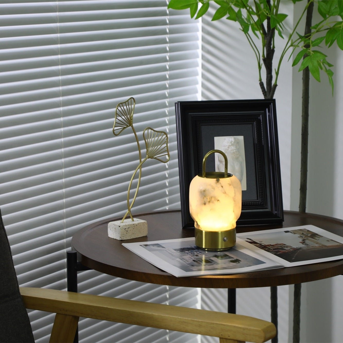 Alabaster Portable Rechargeable Table Lamp D397