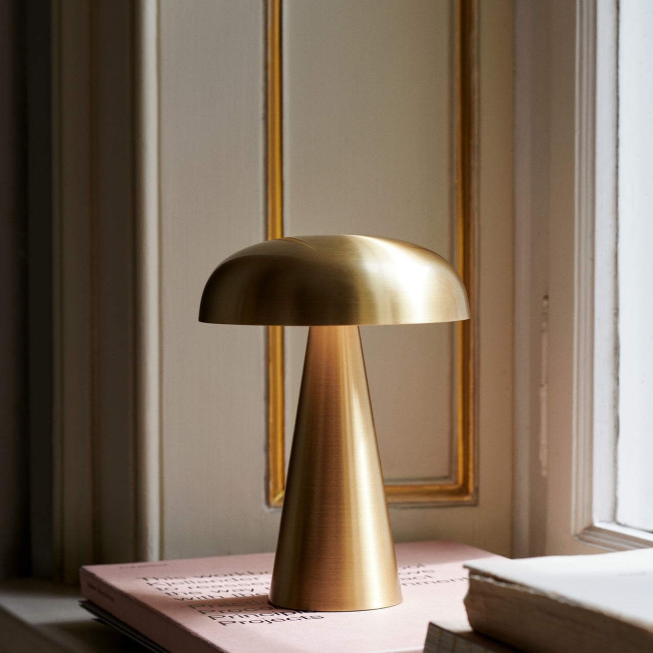 The Enchanted Amanita Wireless Table Lamp D806