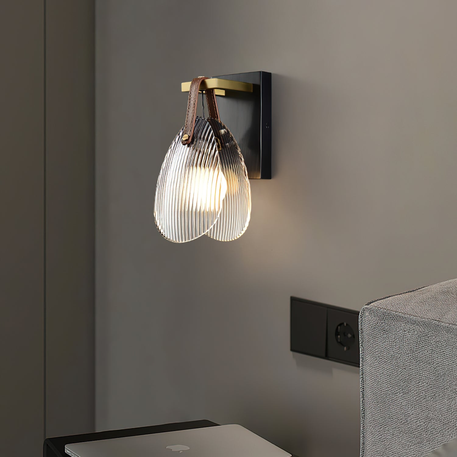 Shell Glass Wall Lamp D463
