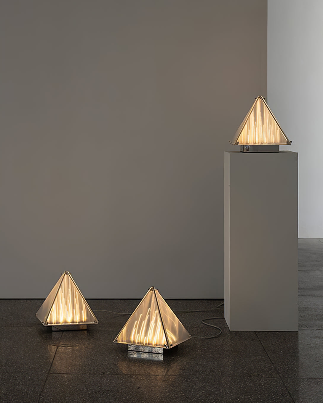 Fragment Table Lamp D445