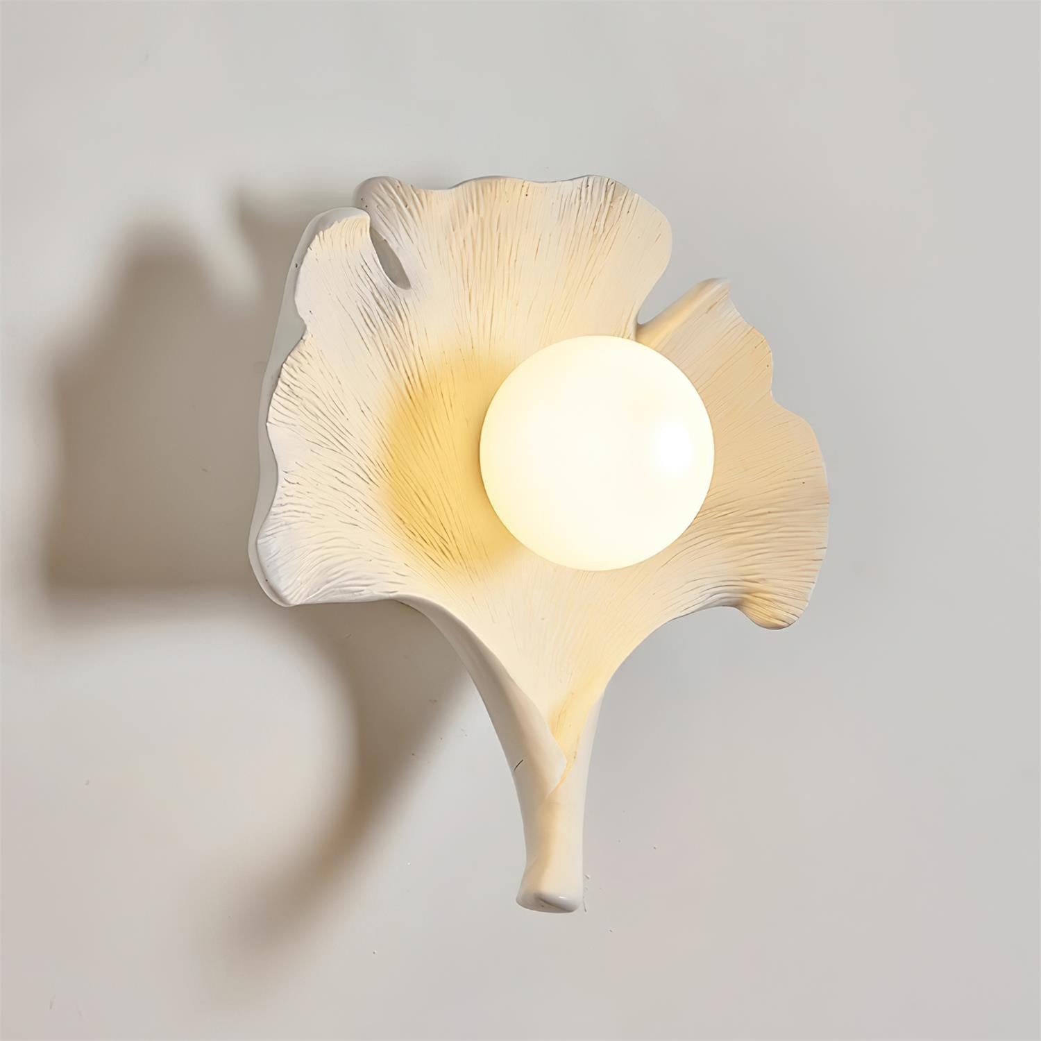 Vintage Ginkgo Leaf Resin Wall Lamp M259