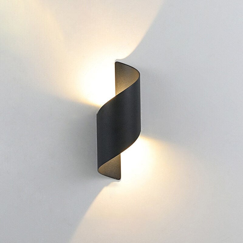 Modern Curl Twisted LED Wall Light M137