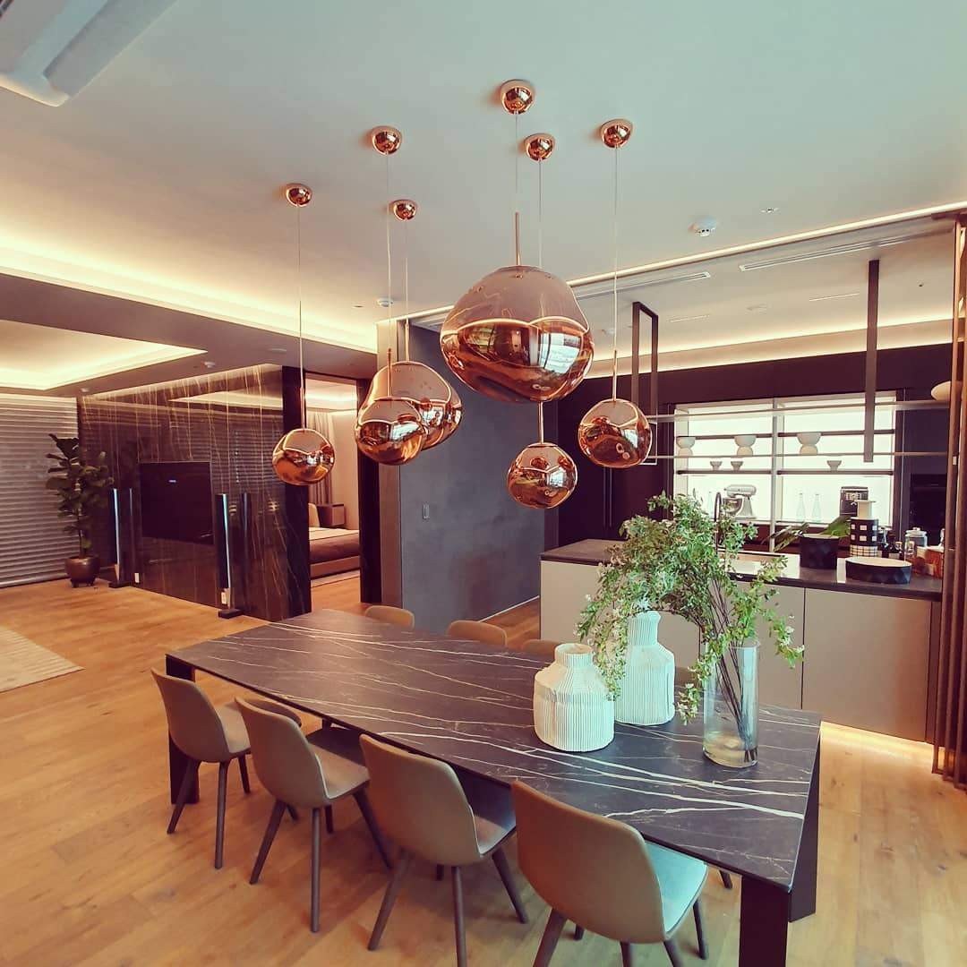 Dynamic Surface Glass Pendant Light S10