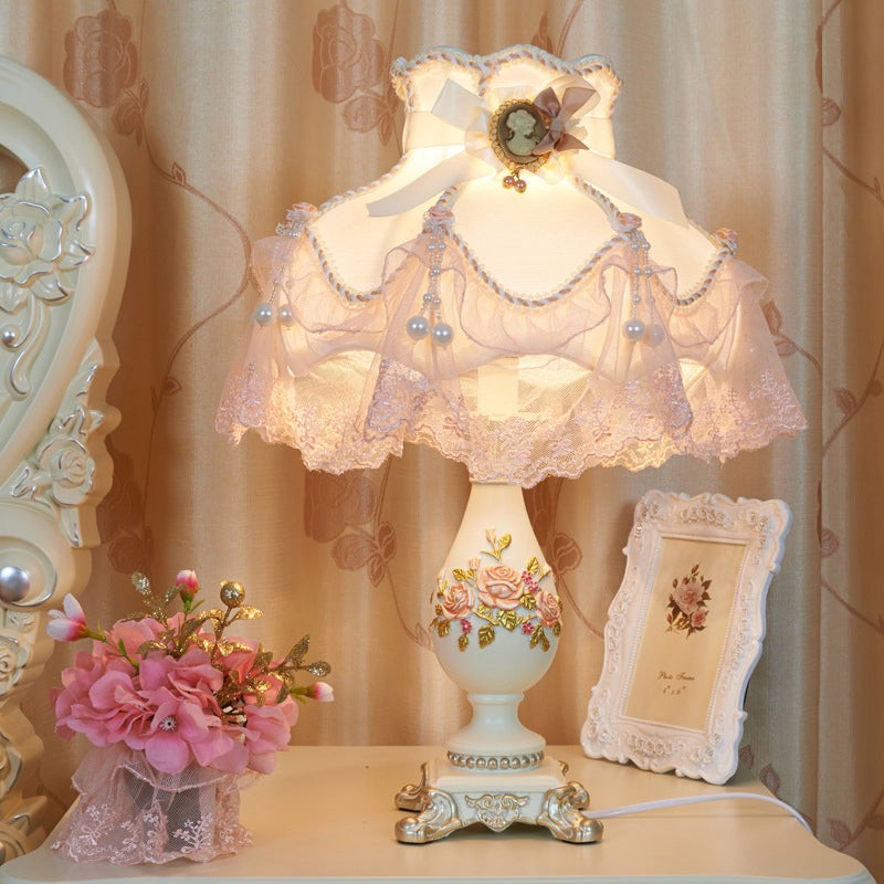 Vase Palace Resin Fabric Table Lamp M10