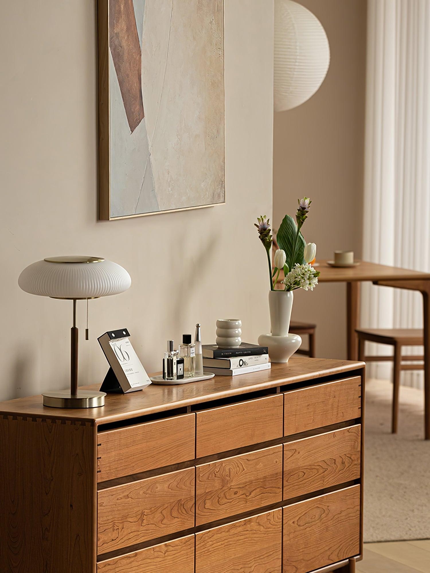 White Beautiful Luxury Fashion Metal Table Lamp M50