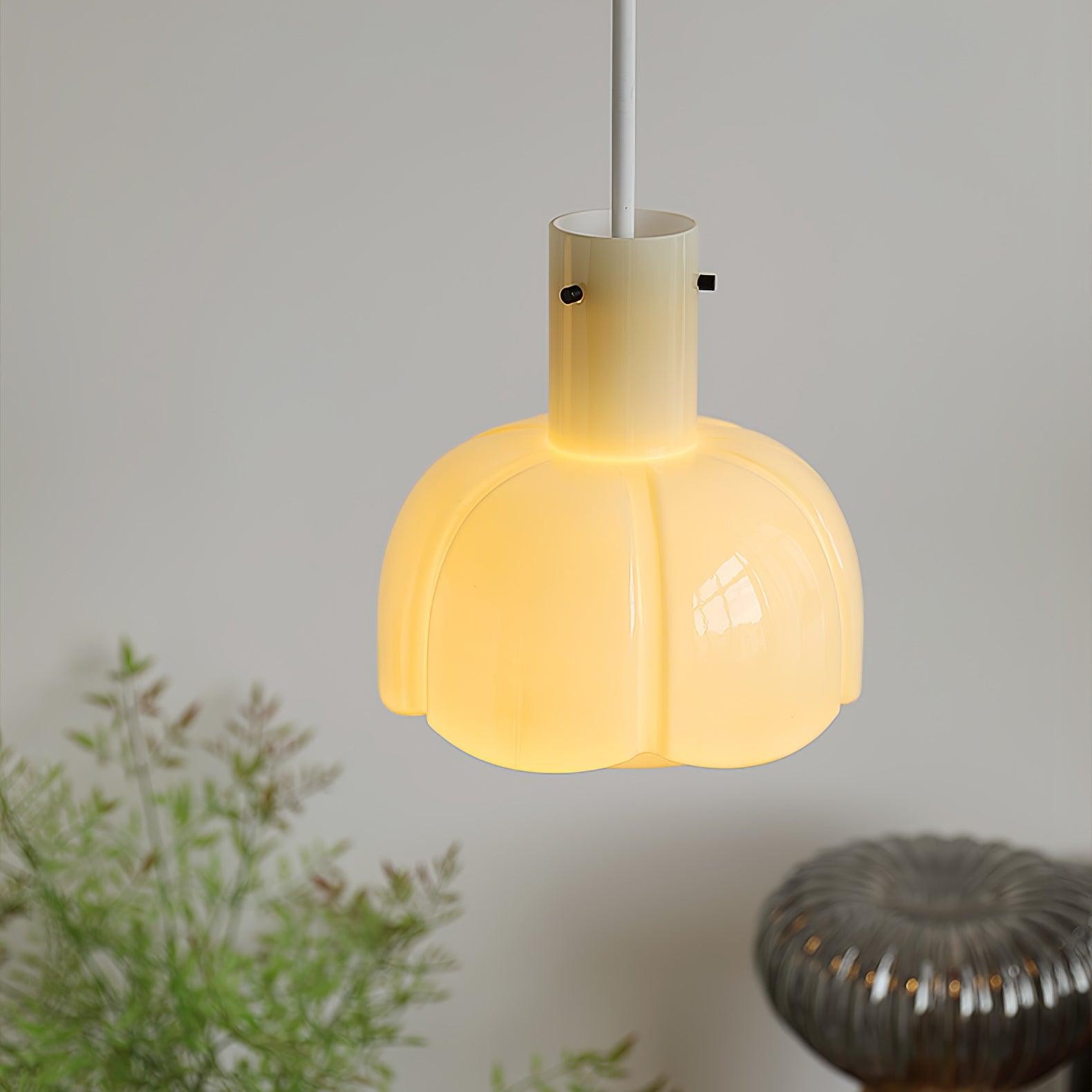 Medieval Style Glass Bud Pendant Lamp M457