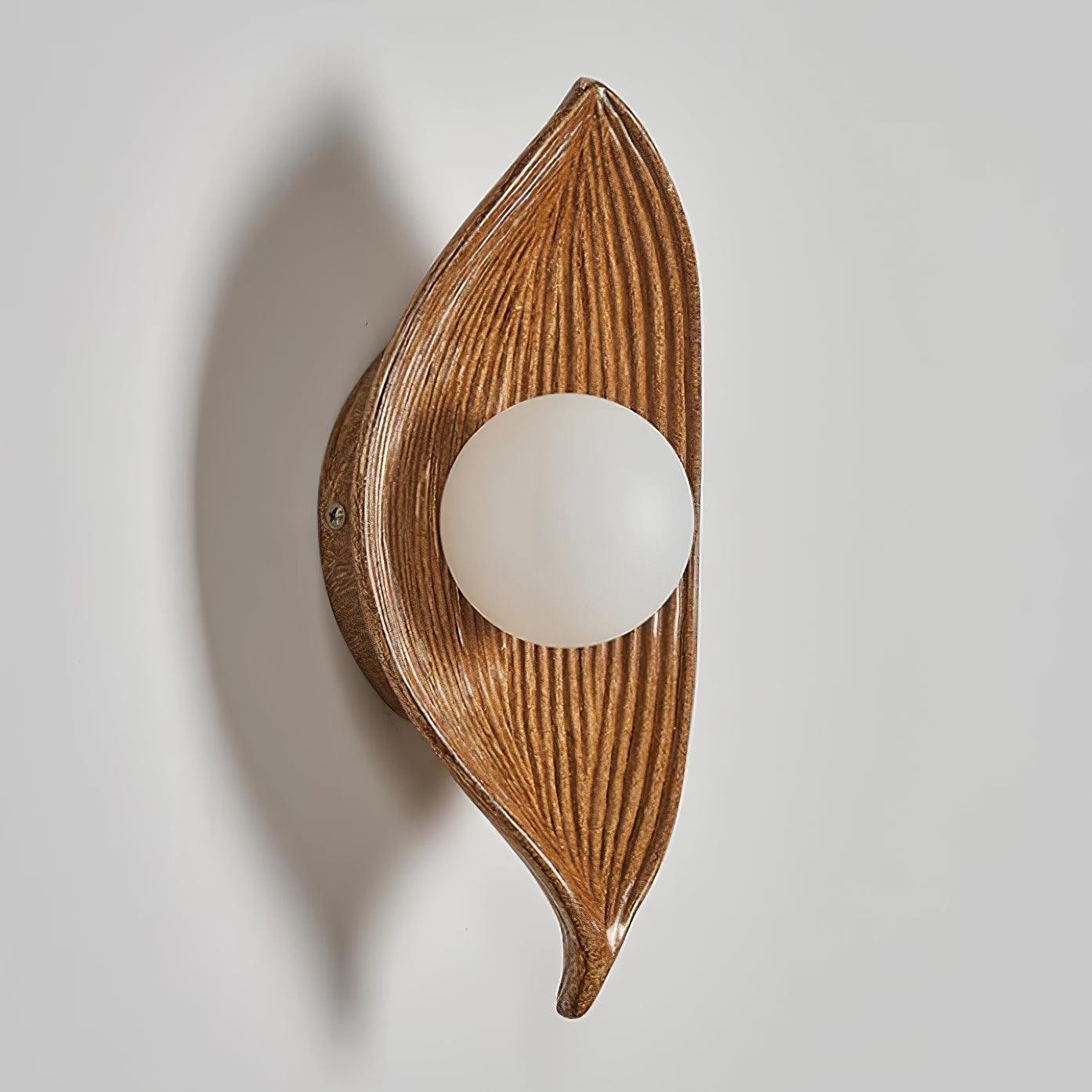 Contemporary Nordic Leaf Resin Wall Light M369