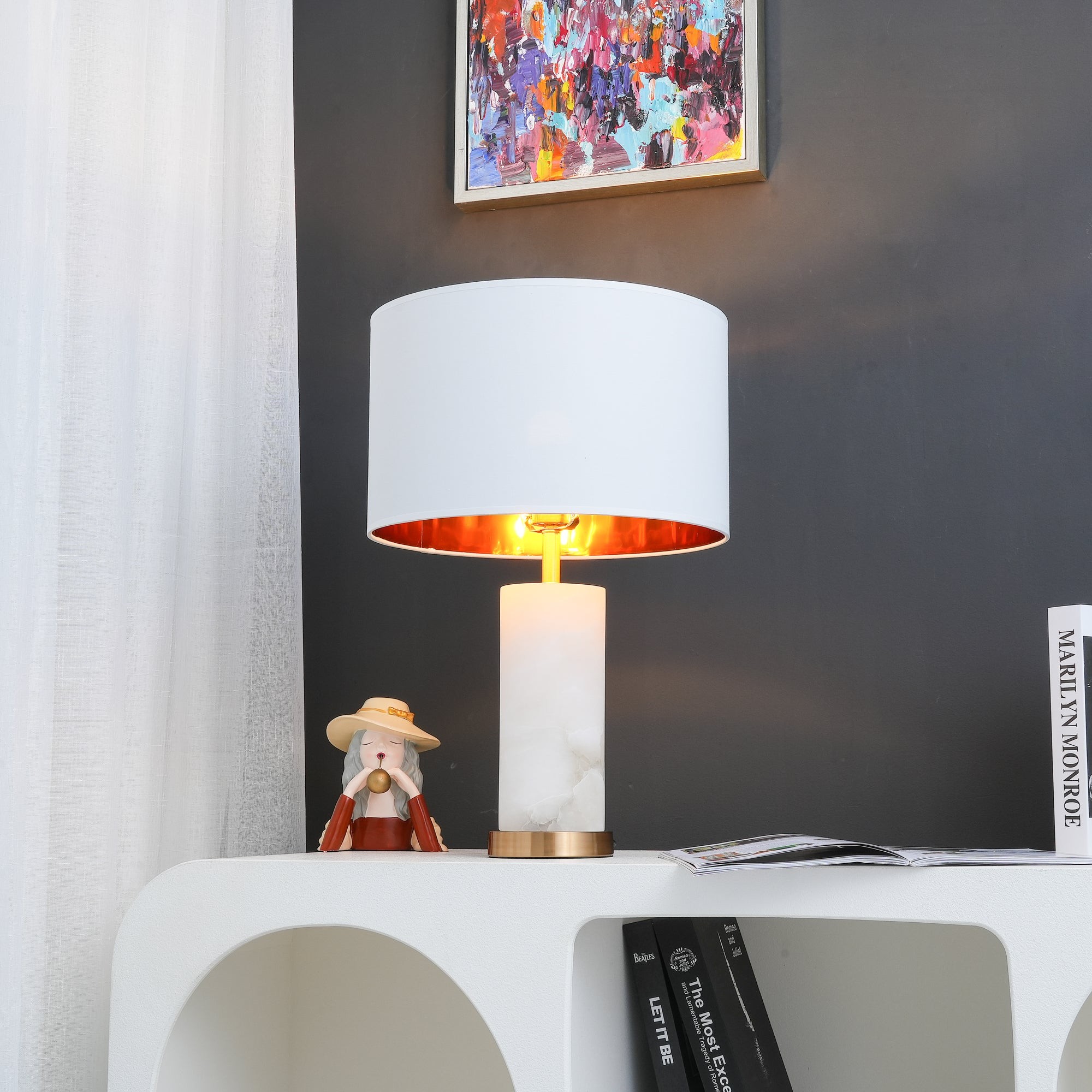 Postmodern Light Luxury Alabaster Table Lamp M57