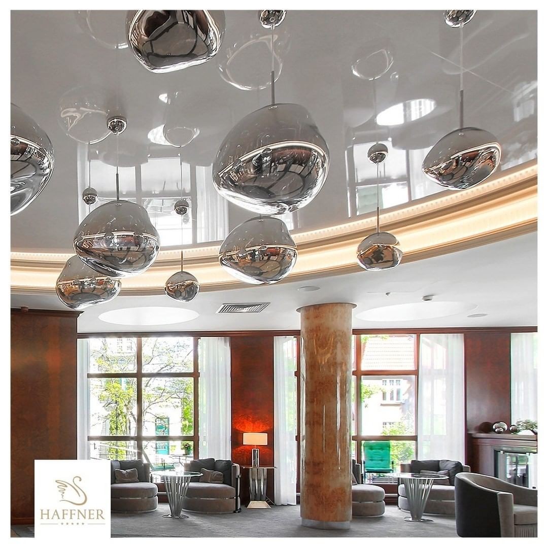 Dynamic Surface Glass Pendant Light S10