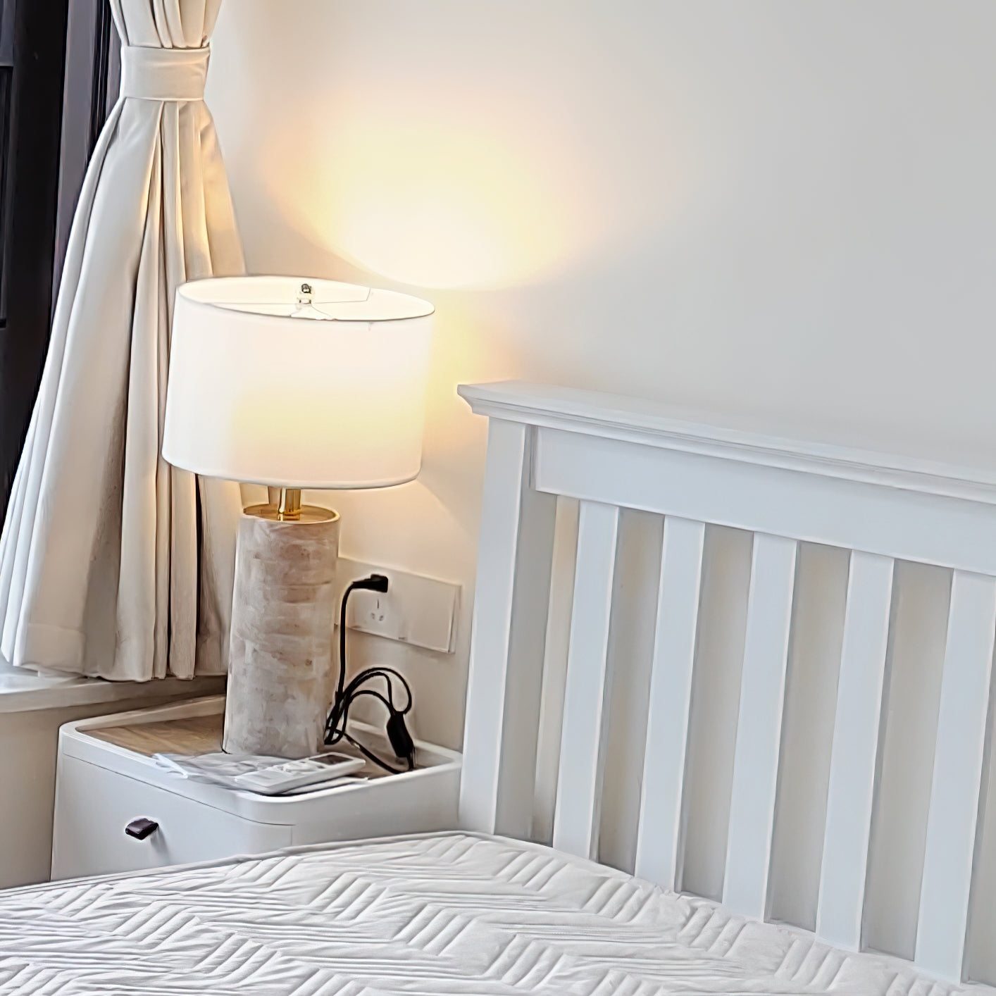 Surya Coast Table Lamp D514