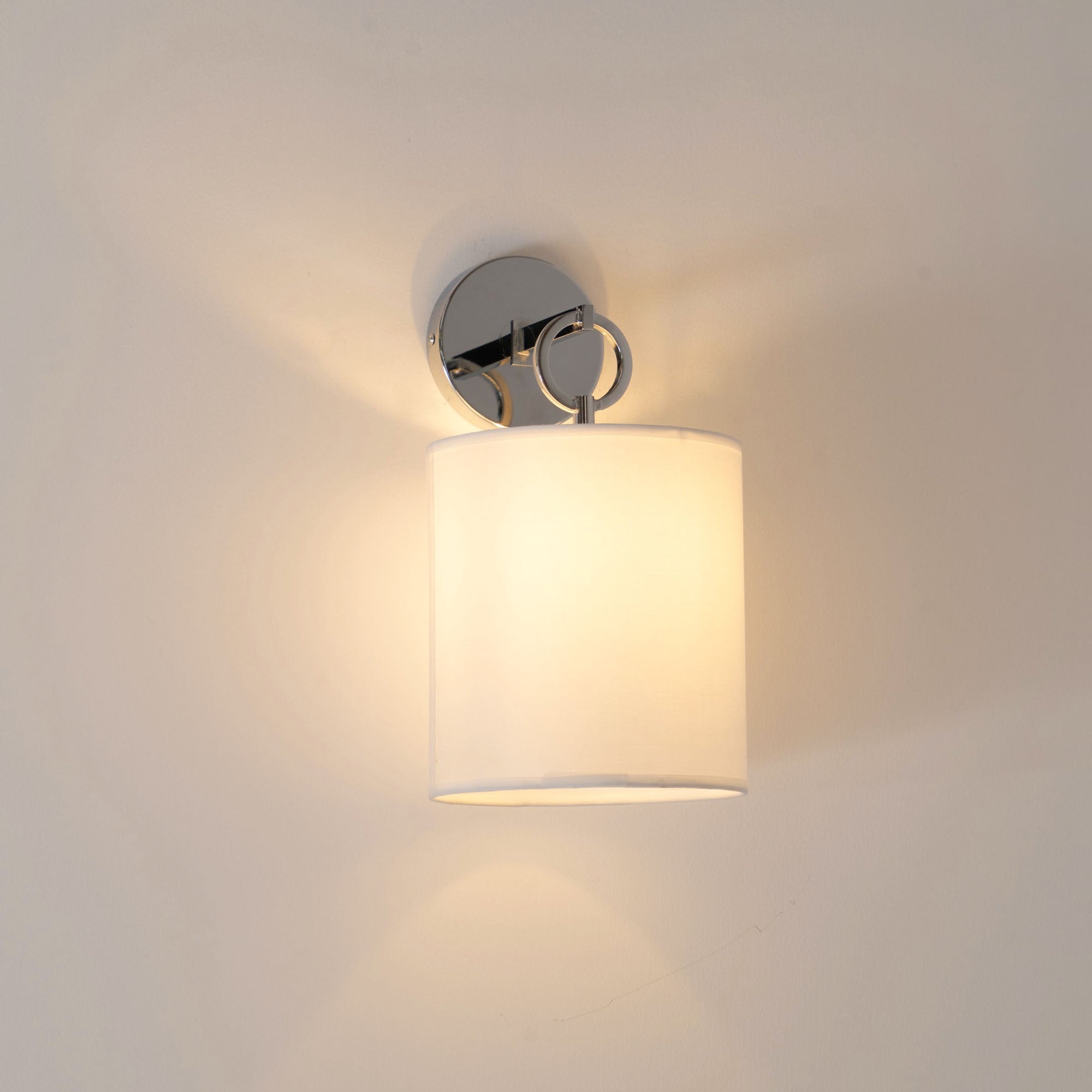 Full Circle Sconce D616
