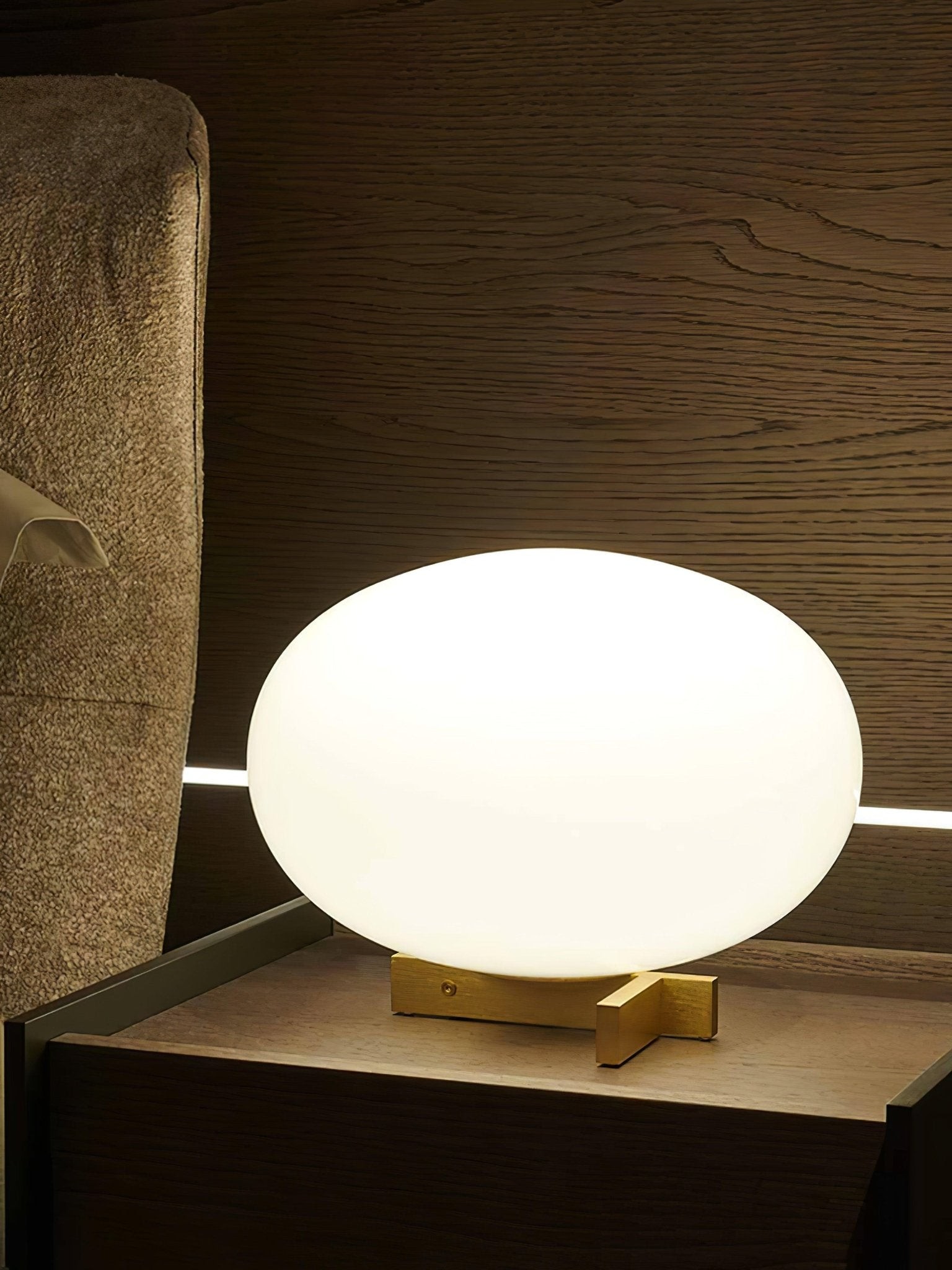 Creative Track Ball-shaped Table Lamp M37