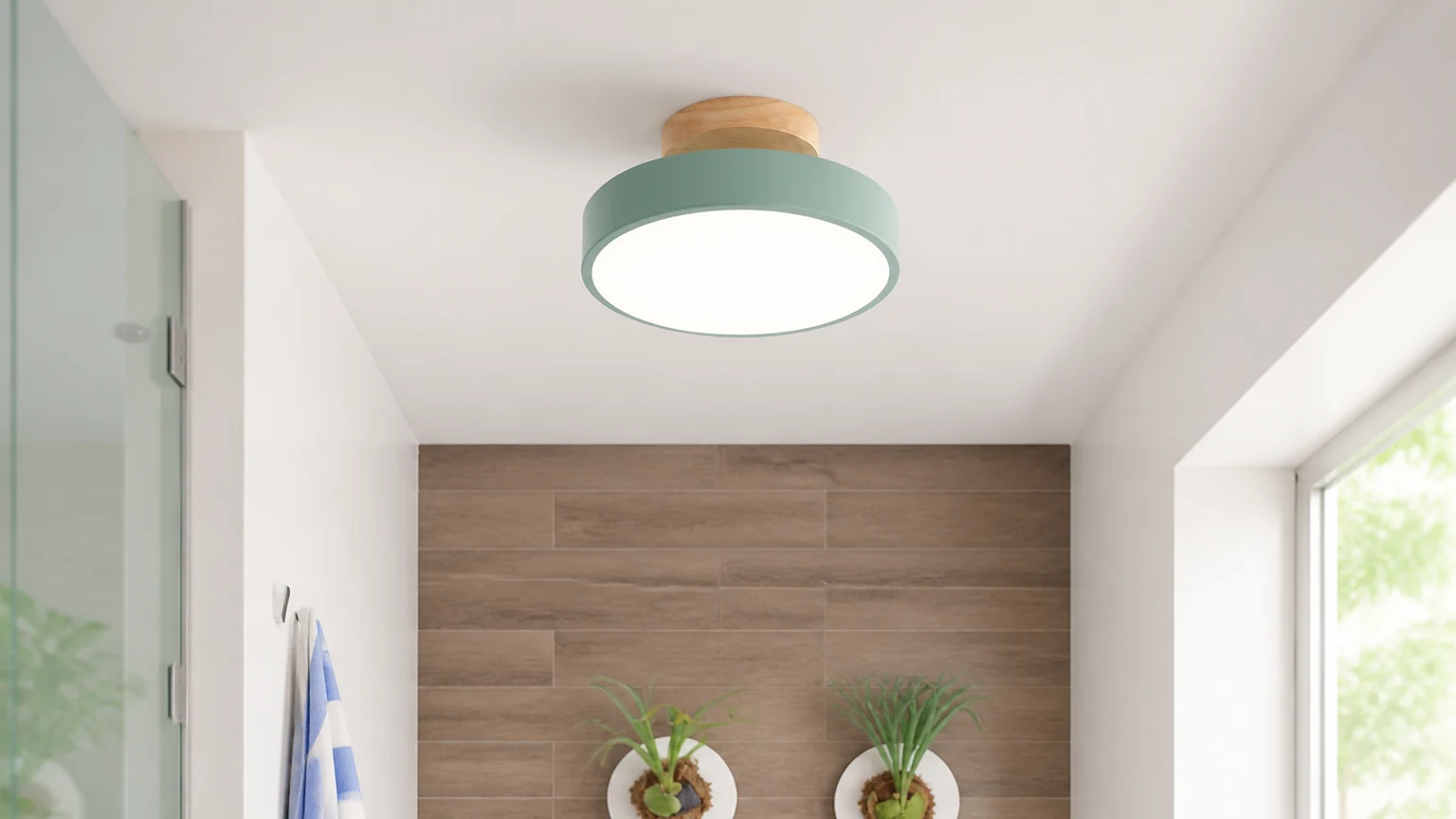 Drewniana okrągła lampa sufitowa Nordic Macaroon S82 zainstalowana w spokojnym wnętrzu