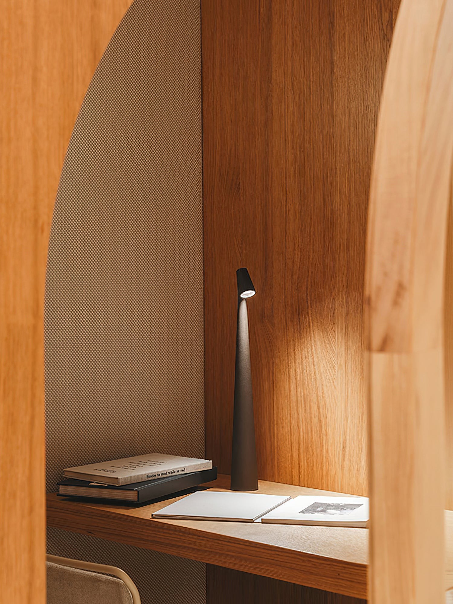 Creative Tall Portable Table Lamp M497