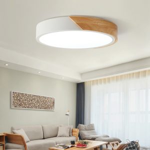 Lampa sufitowa ARTRA z białego drewna w aranżacji salonu