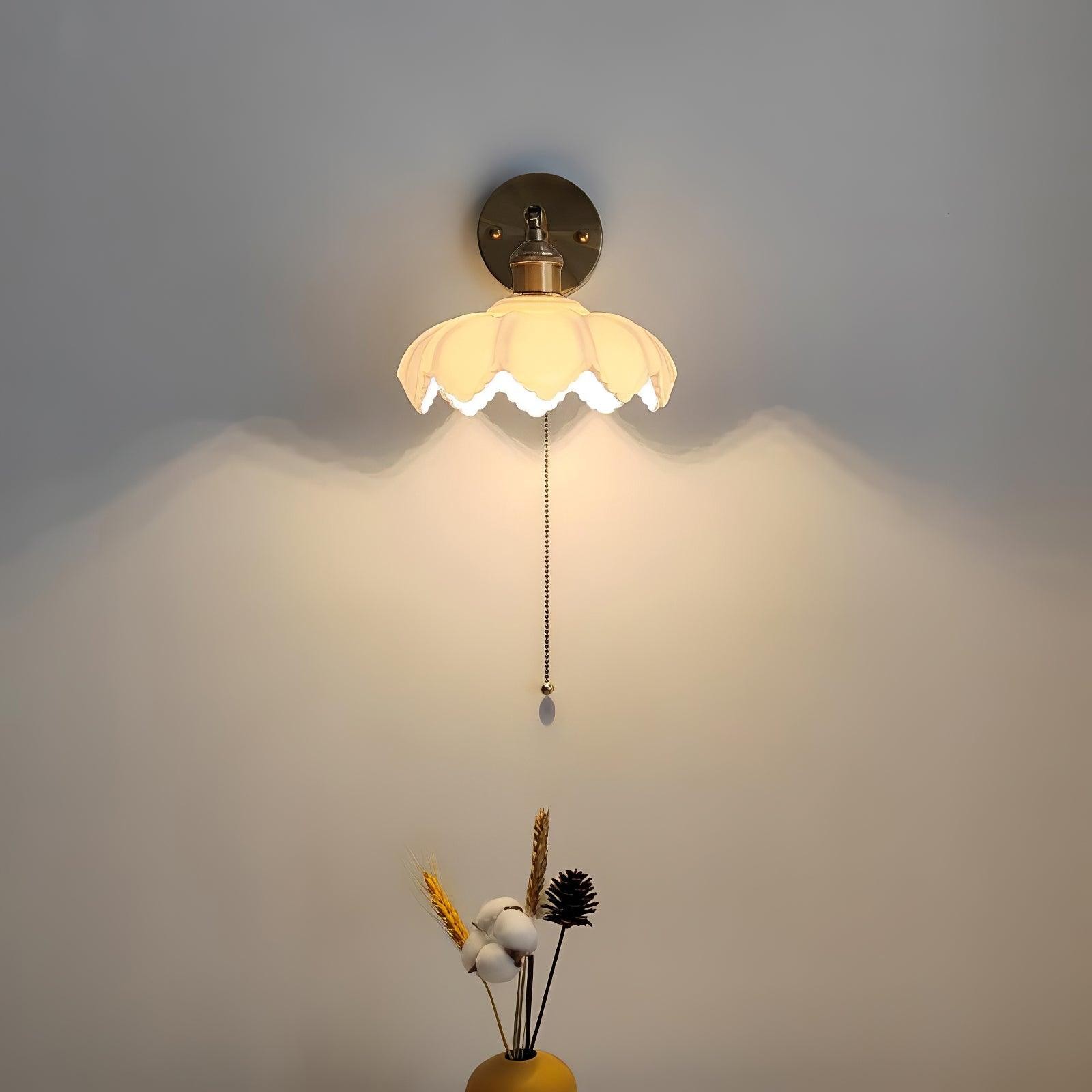 Lotus Rotatable Wall Lamp M459