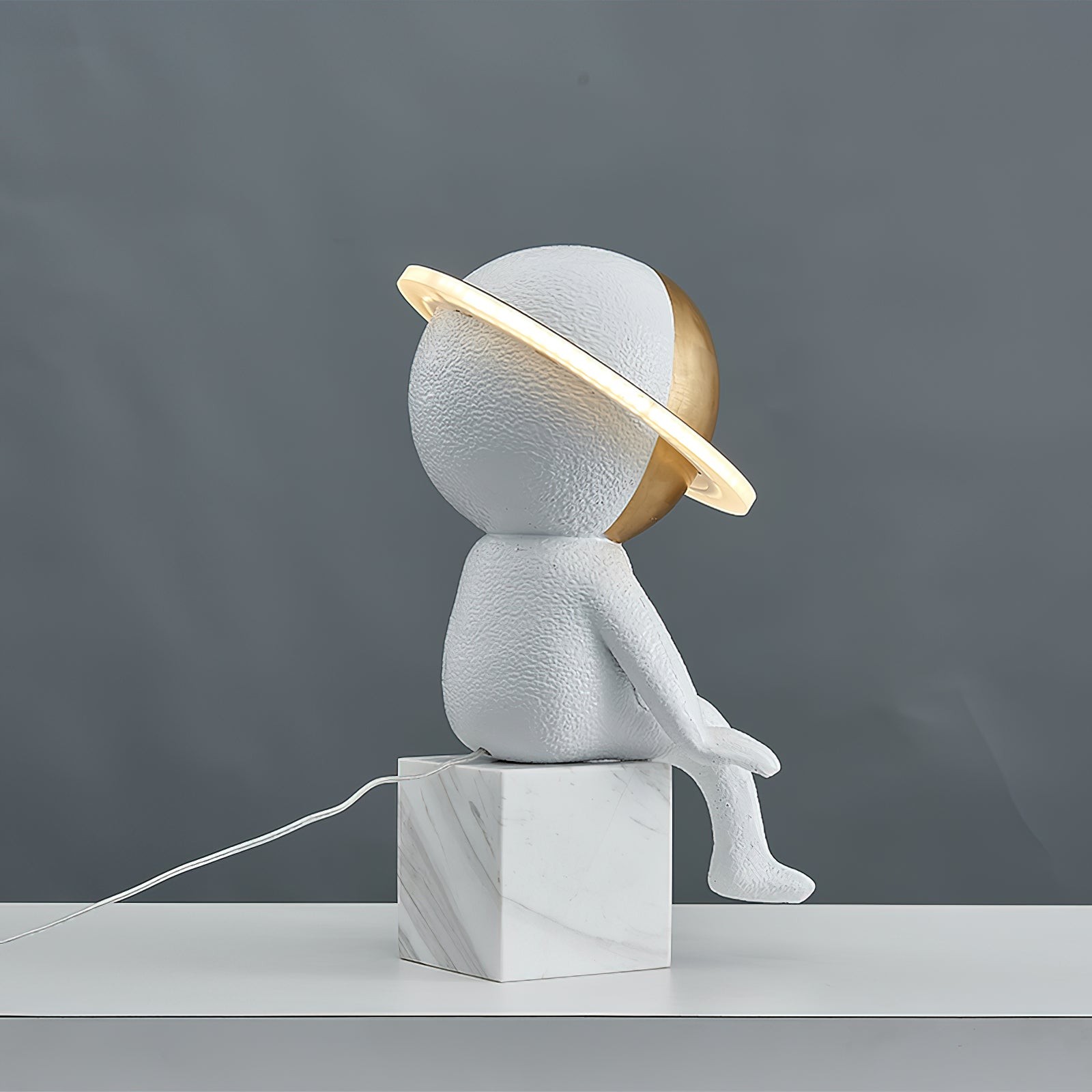Modern Space Astronaut Resin Table Lamp M407