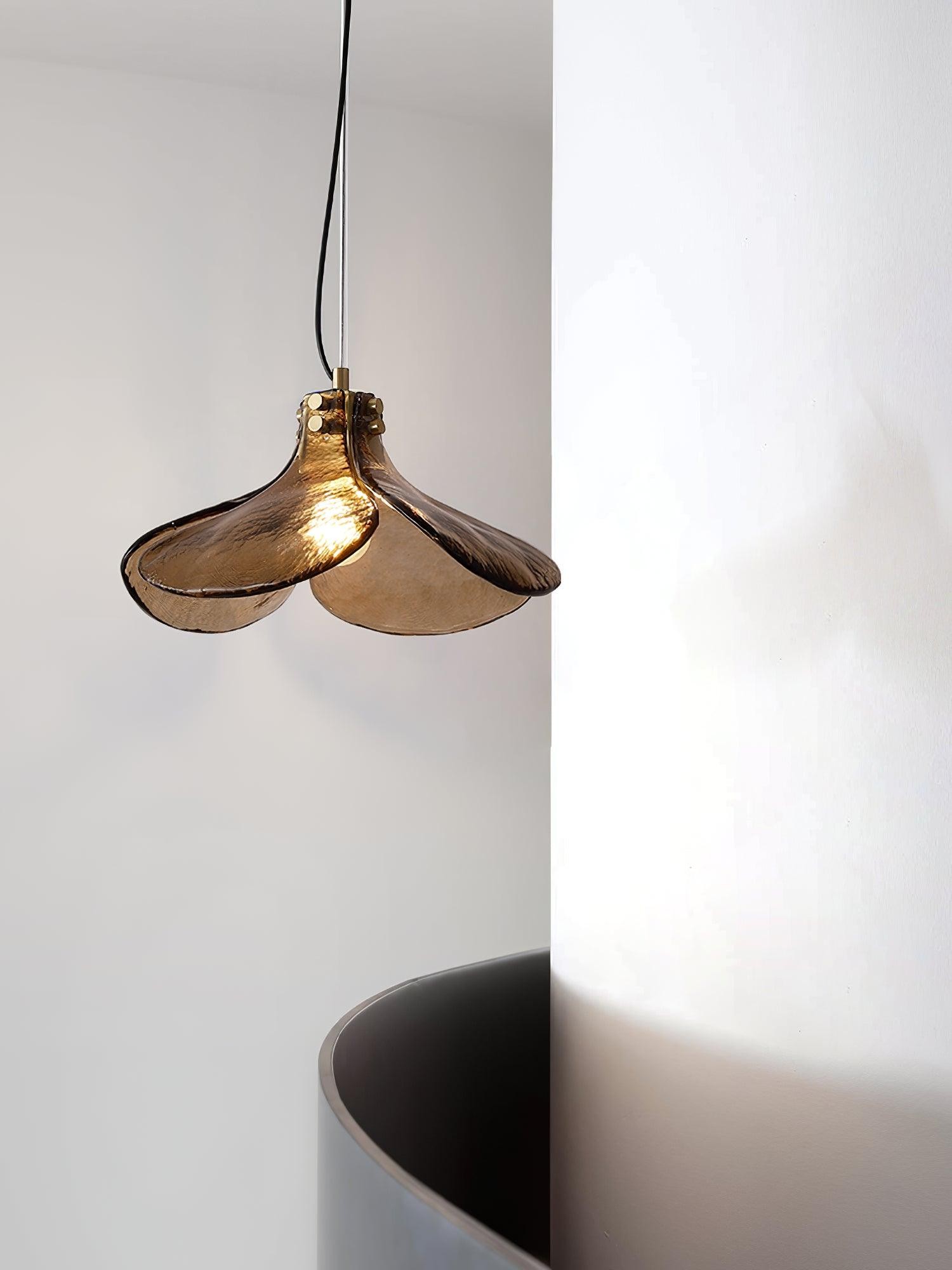 Vintage Clover Pendant Light M458