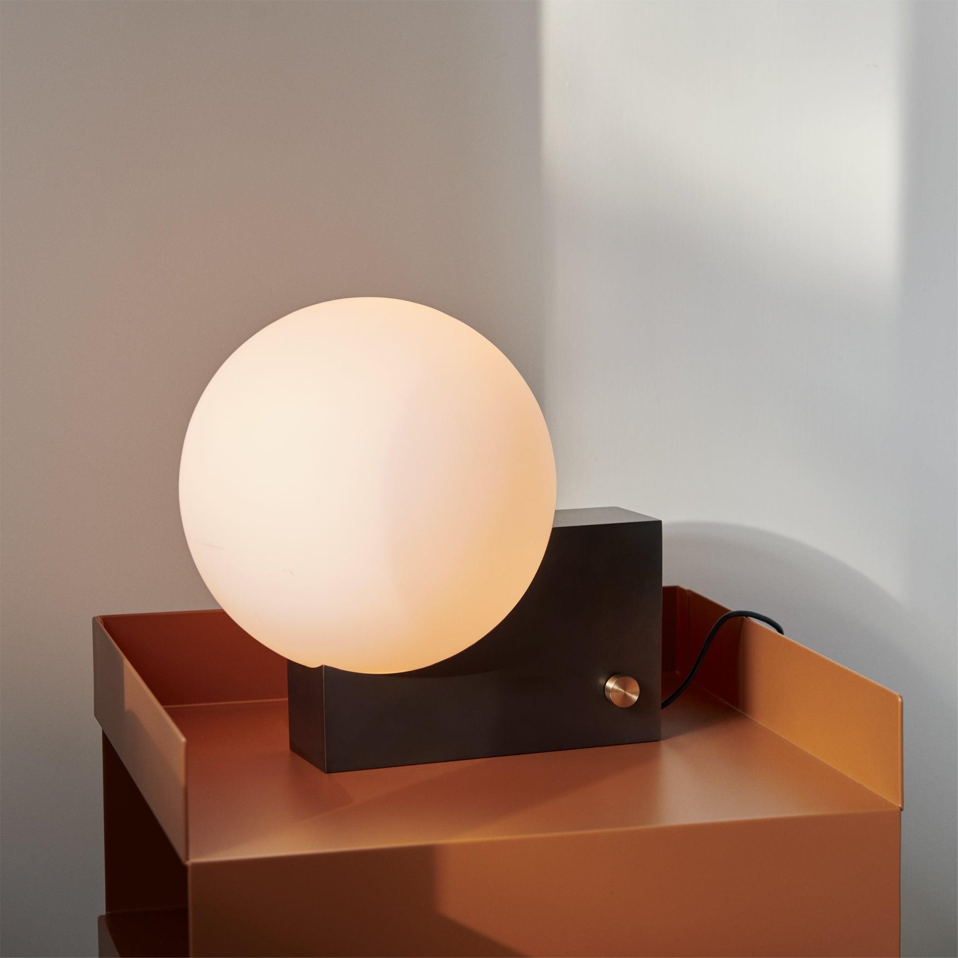 Geometric Lamp Base Glass Globe Table Lamp M467