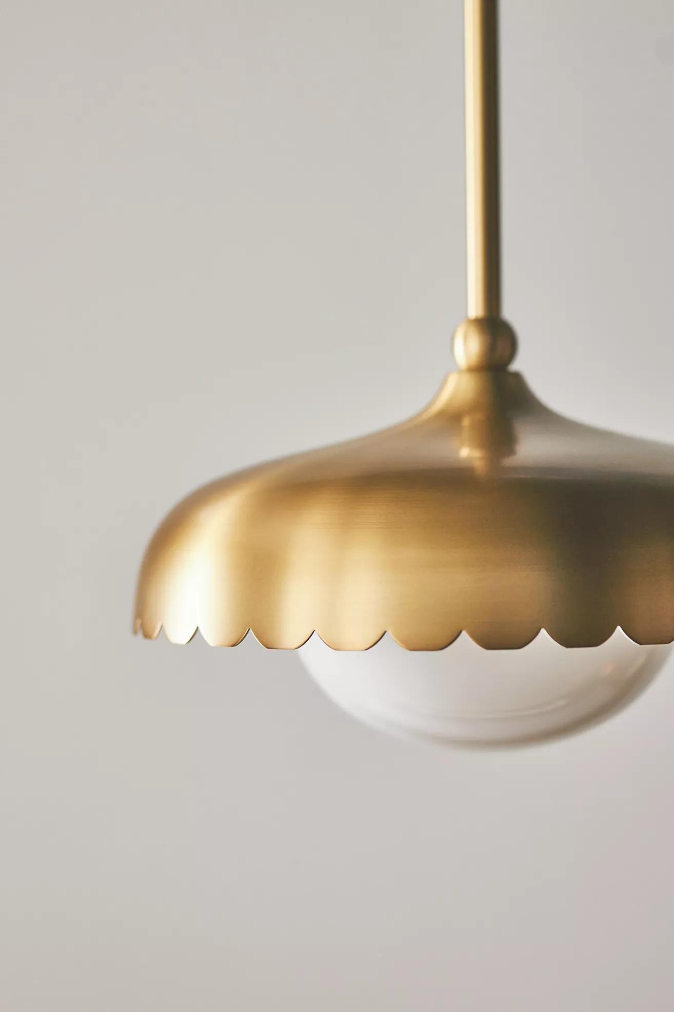 Rayla Scallop Pendant Light – Brass Finish Retro Ceiling Lamp for Dining & Kitchen T209