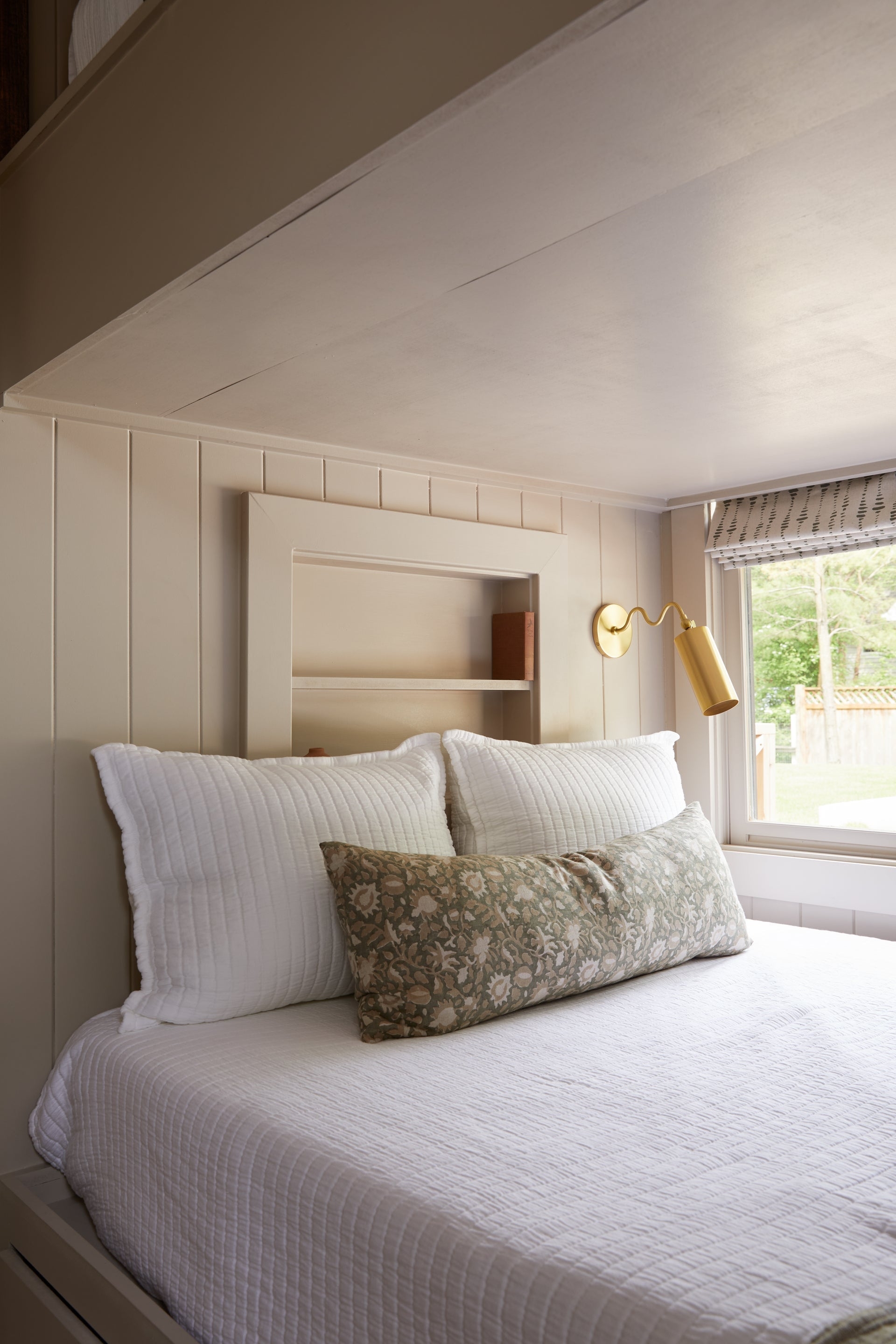 Bea Wall Lamp D593