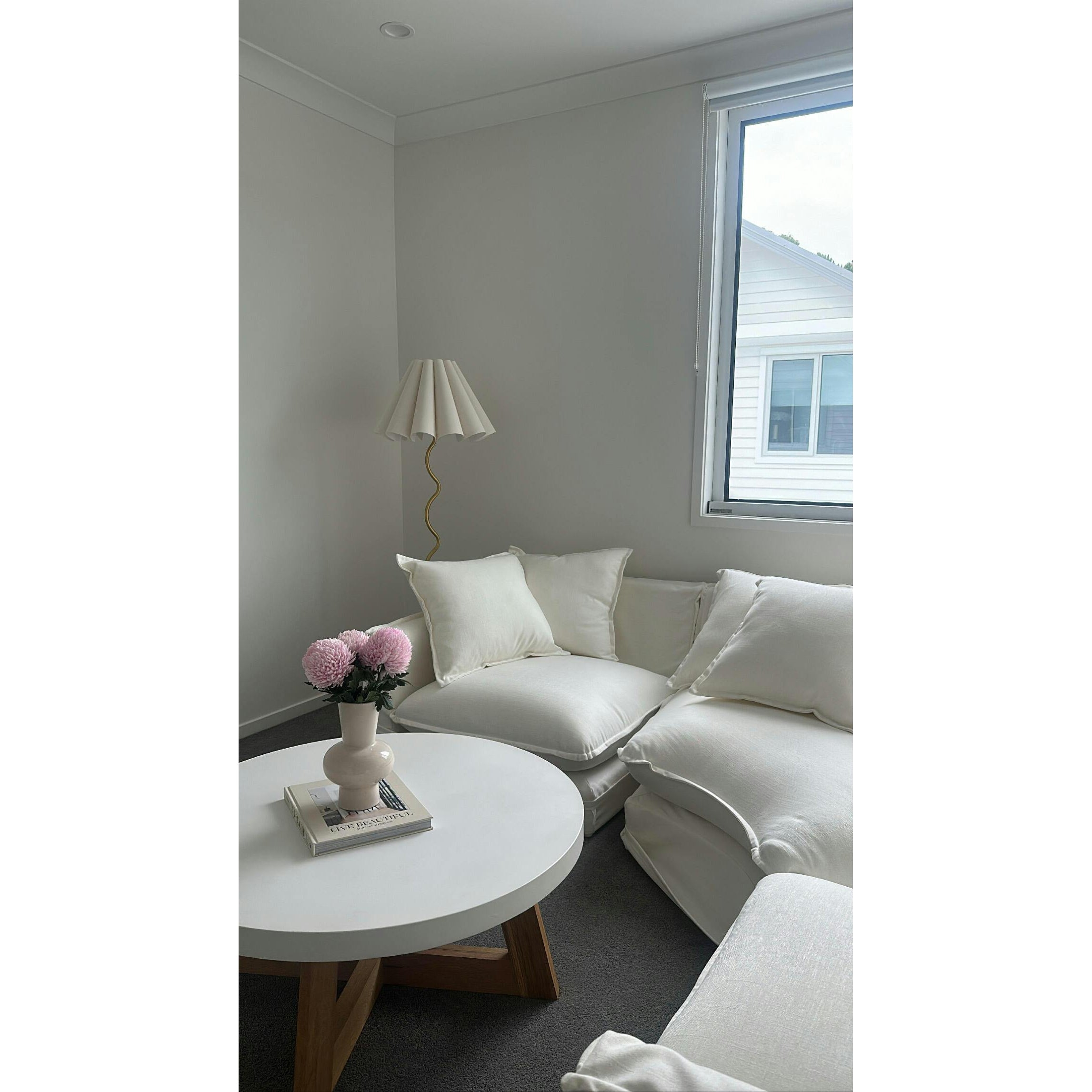 Cora Floor Lamp D705