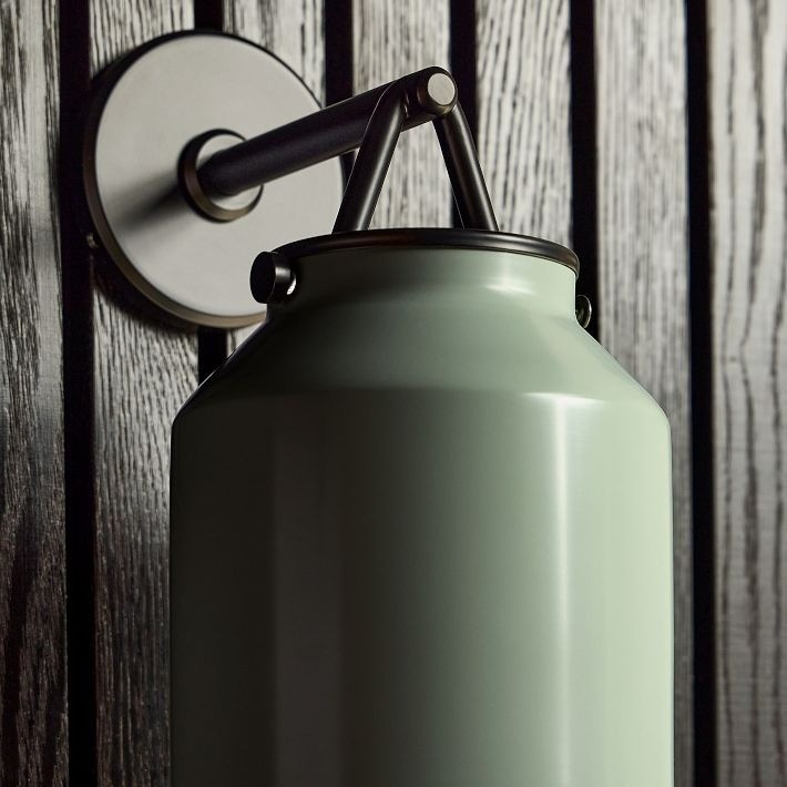 Hanton Minimalist Outdoor Wall Light - Matte Metal Industrial Sconce for Modern Spaces T154