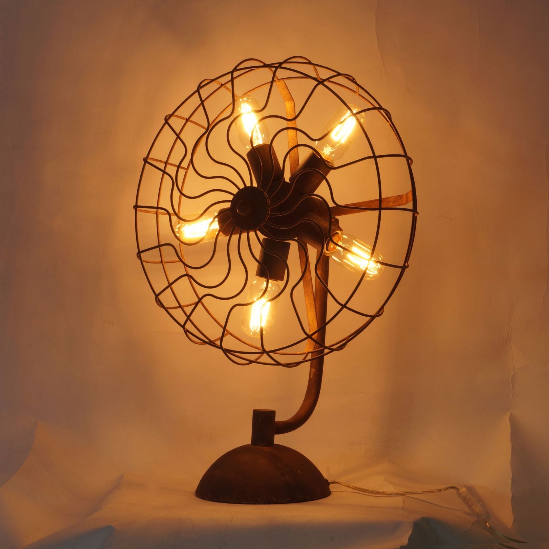 Old Style Fan Table Lamp D464