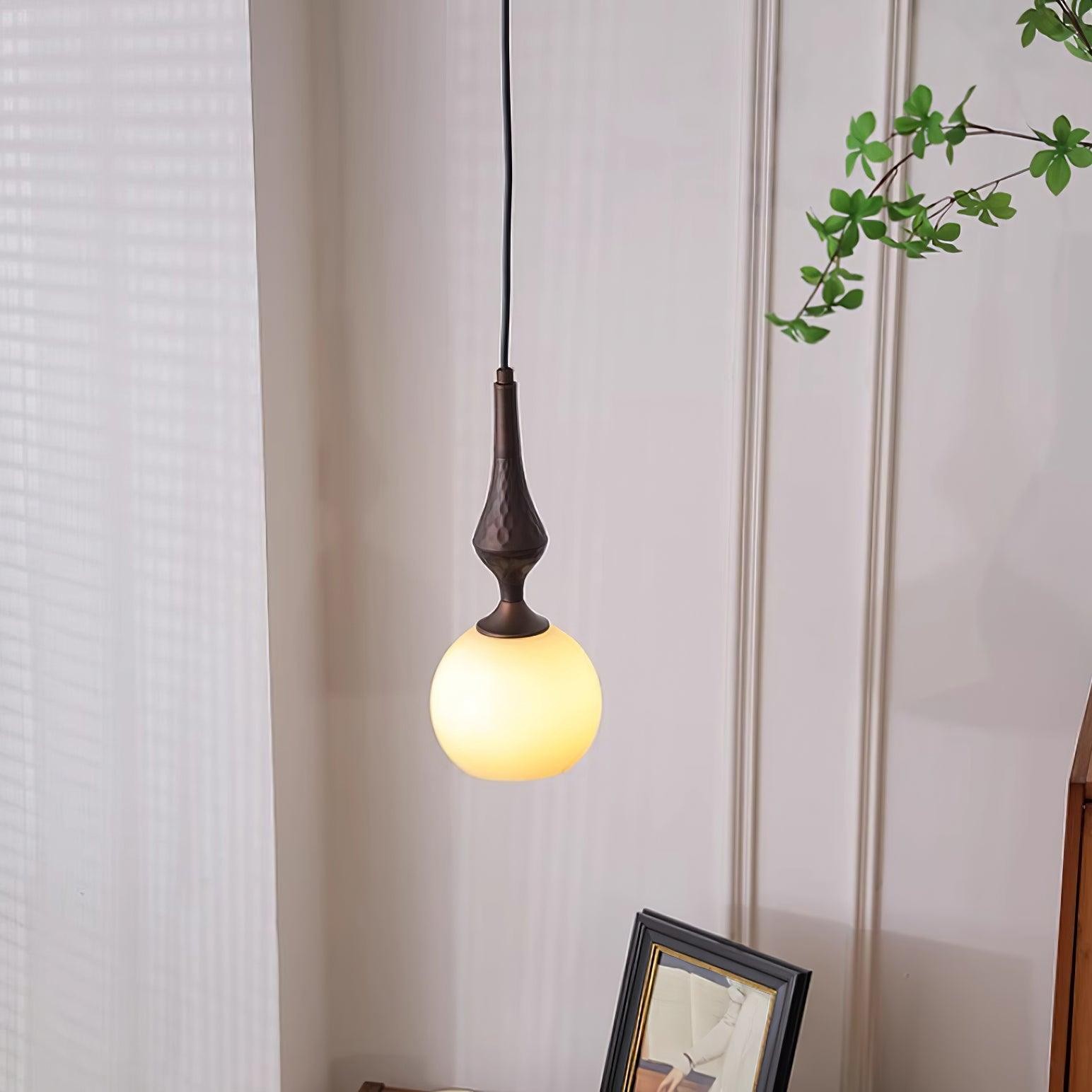 Modern Simple Cream Smooth Small Pendant Lamp M265